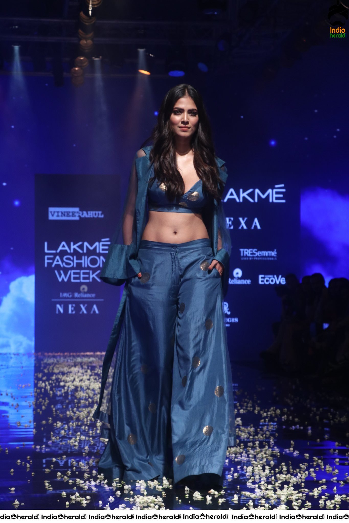 Malavika Mohanan Flaunts her Big Cleavage and Tempts our Mood in these Latest Hot Photos