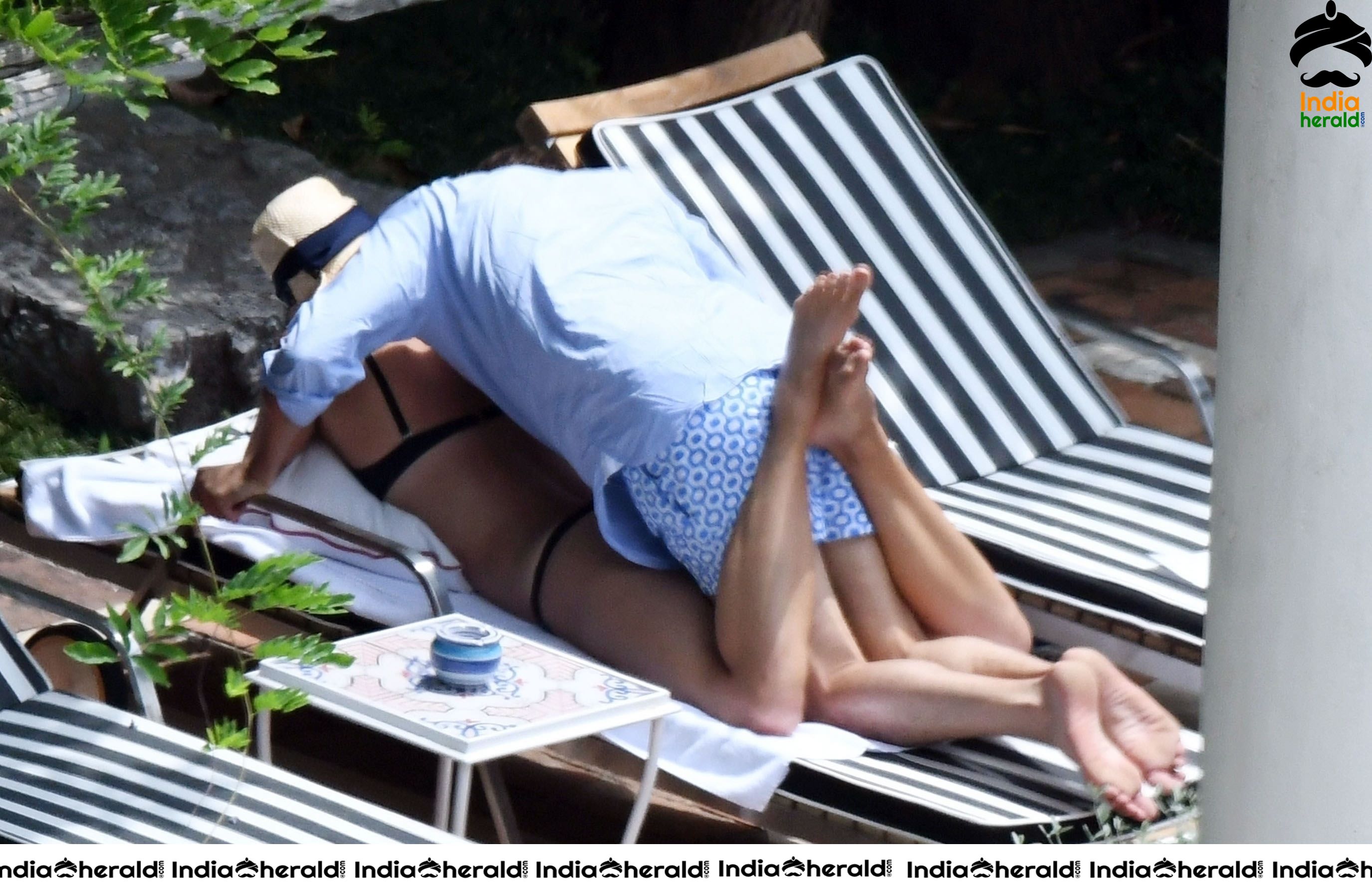 Maria Sharapova In Bikini Enjoying with her Boyfriend at Positano Set 1