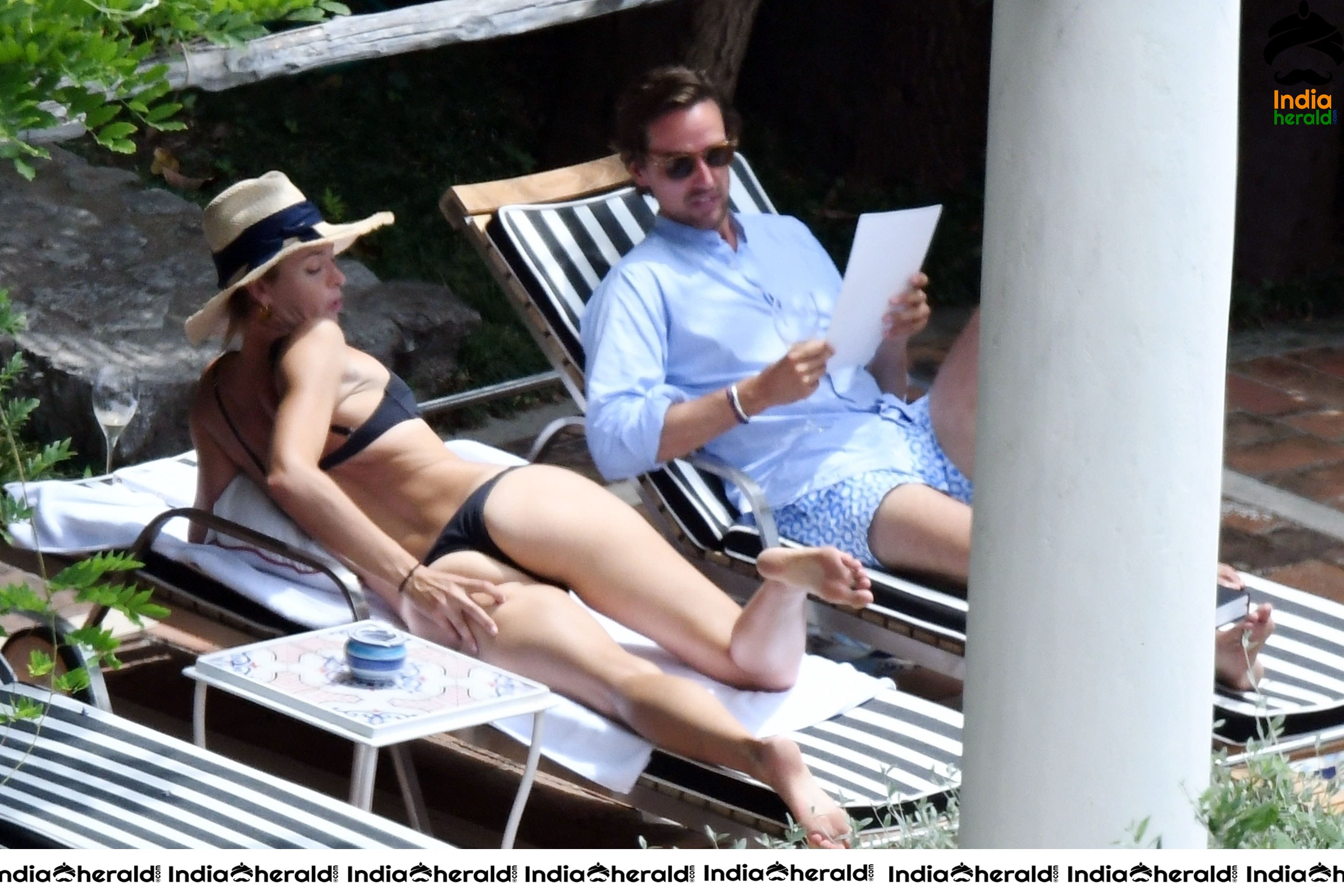 Maria Sharapova In Bikini Enjoying with her Boyfriend at Positano Set 2