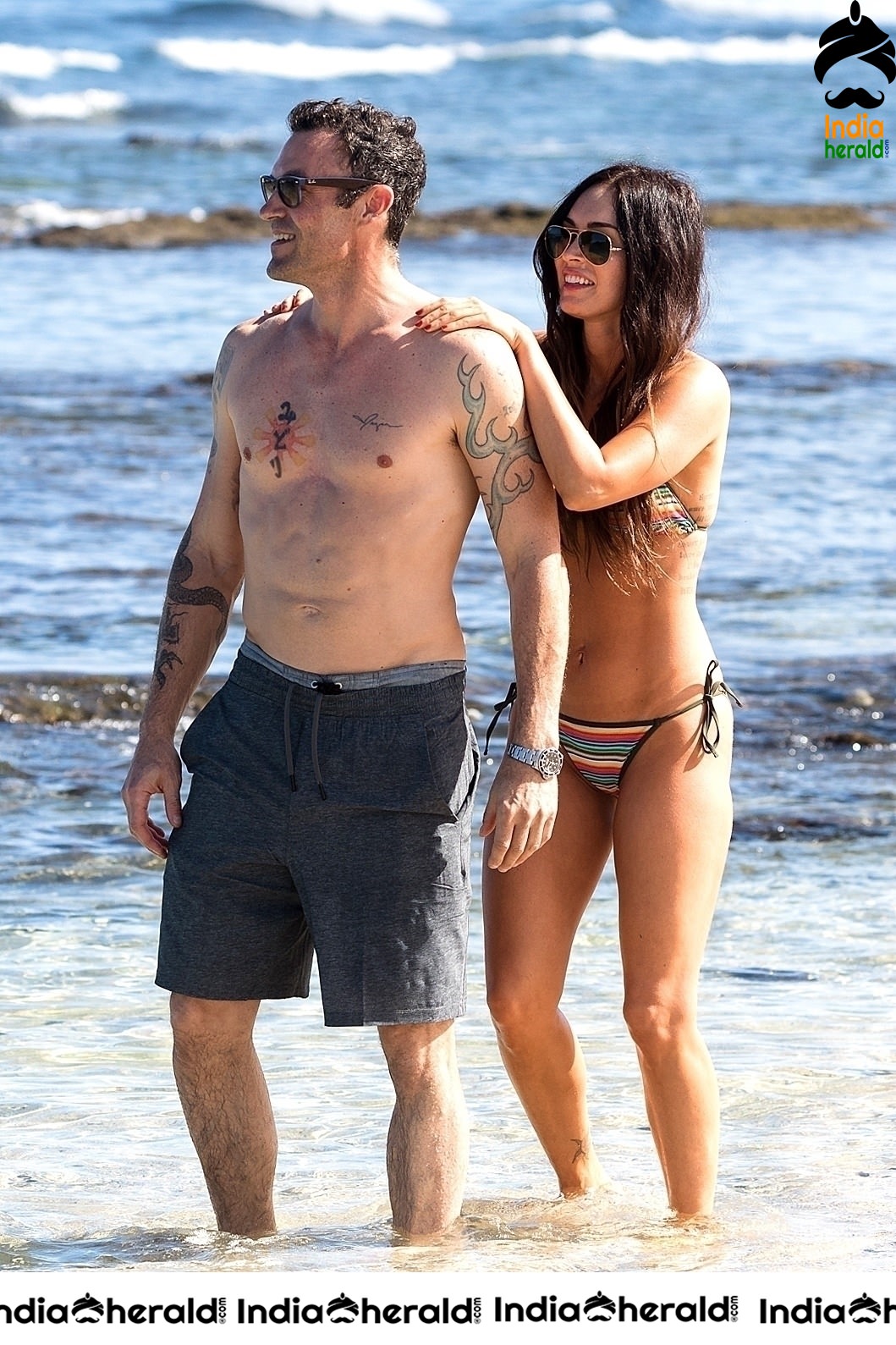 Megan Fox Hot Unseen Bikini candids in Hawaii With her husband Set 1