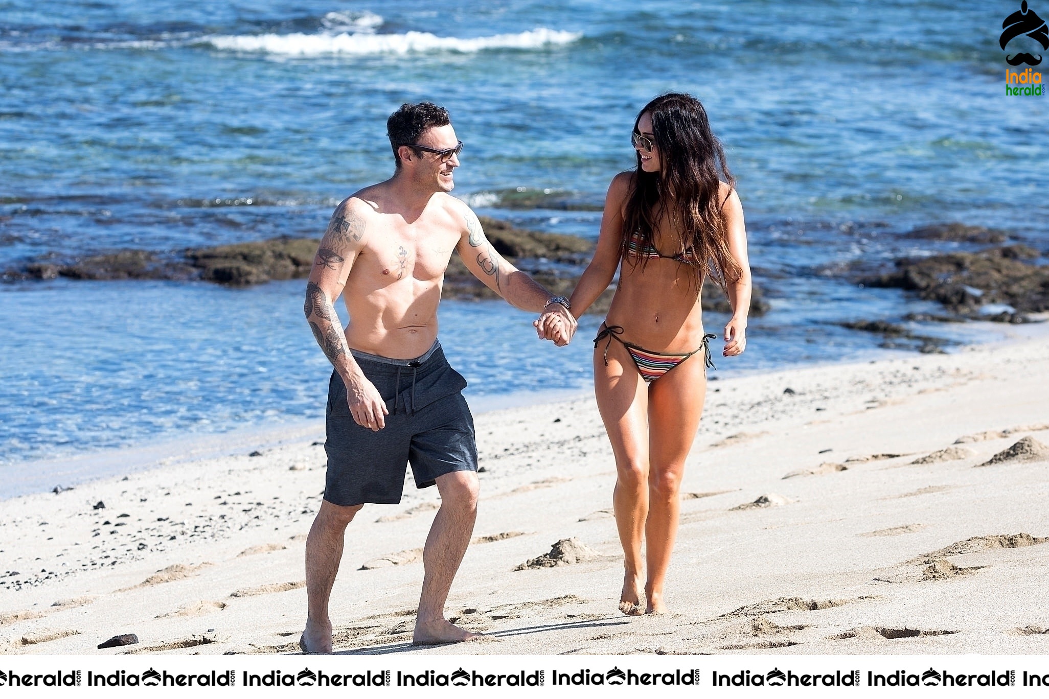 Megan Fox Hot Unseen Bikini candids in Hawaii With her husband Set 1