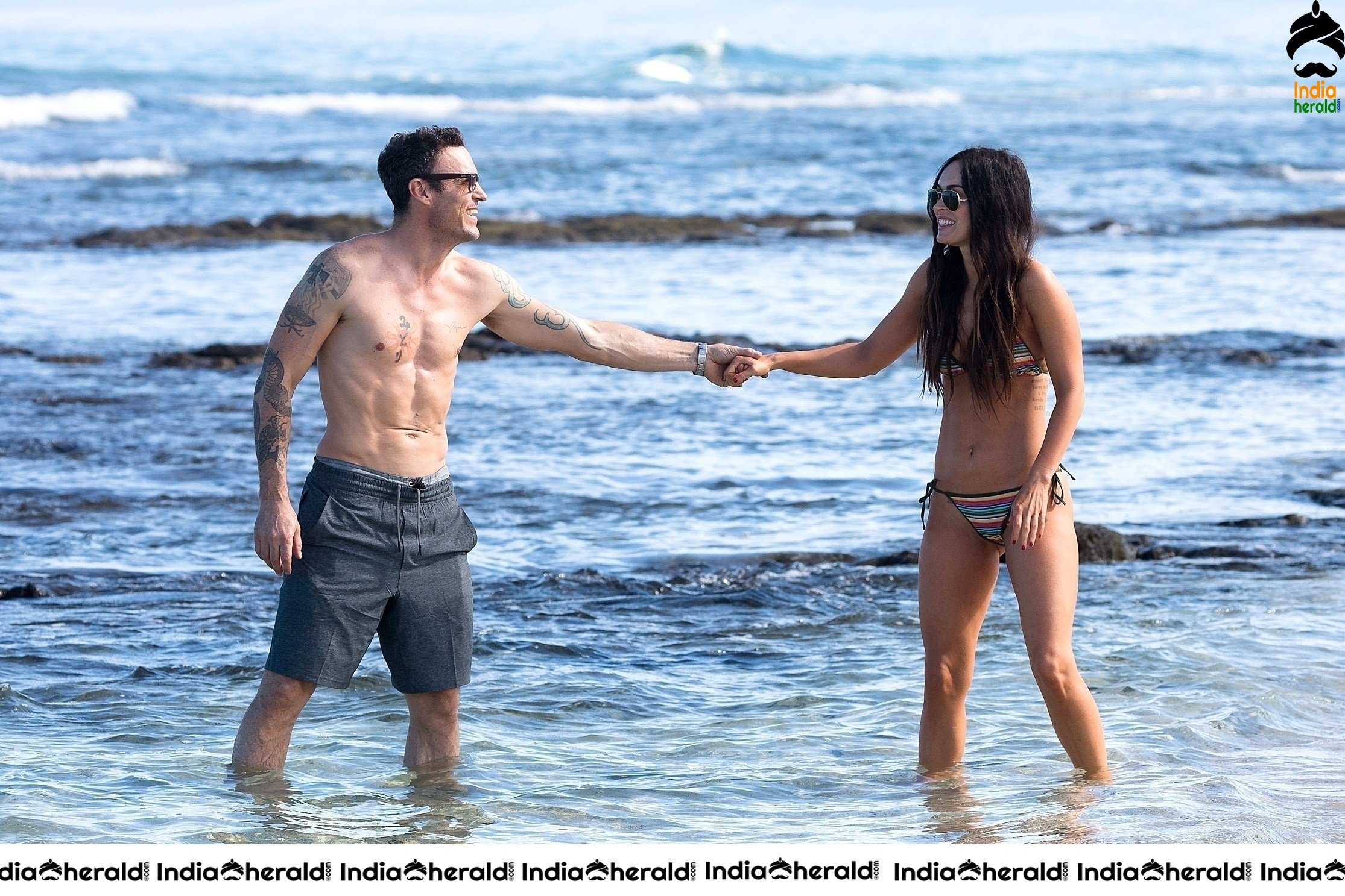 Megan Fox Hot Unseen Bikini candids in Hawaii With her husband Set 2