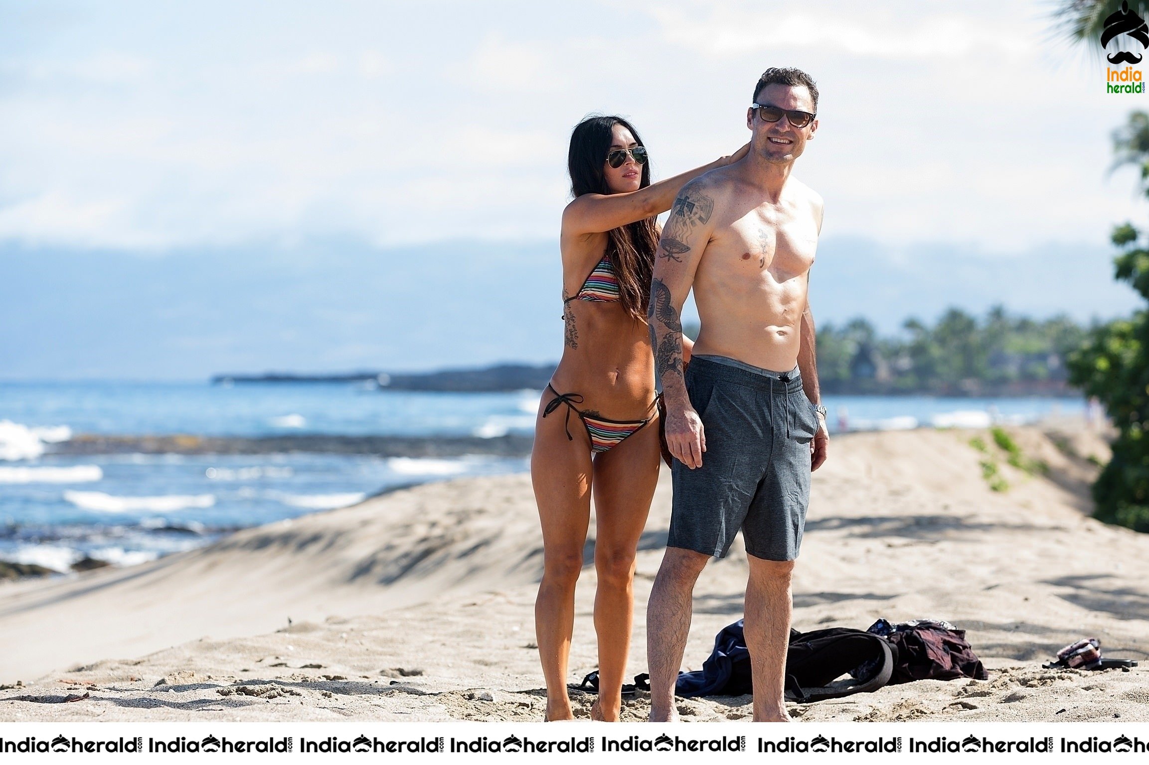 Megan Fox Hot Unseen Bikini candids in Hawaii With her husband Set 2