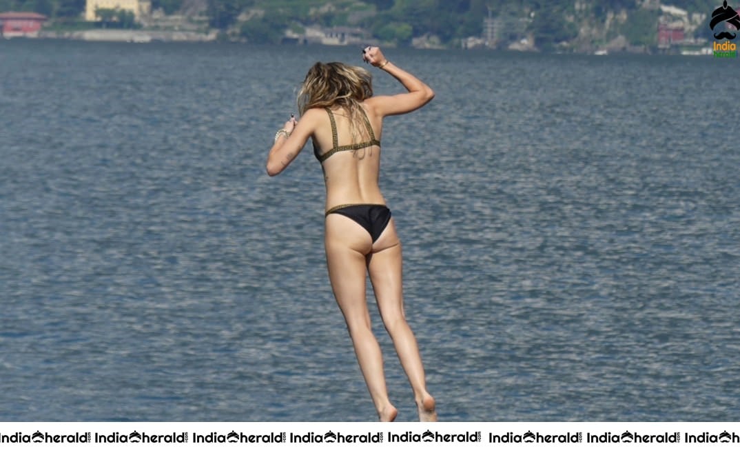 Miley Cyrus in a Bikini she was caughtt Kissing and smooching Kaitlynn Carter Set 2