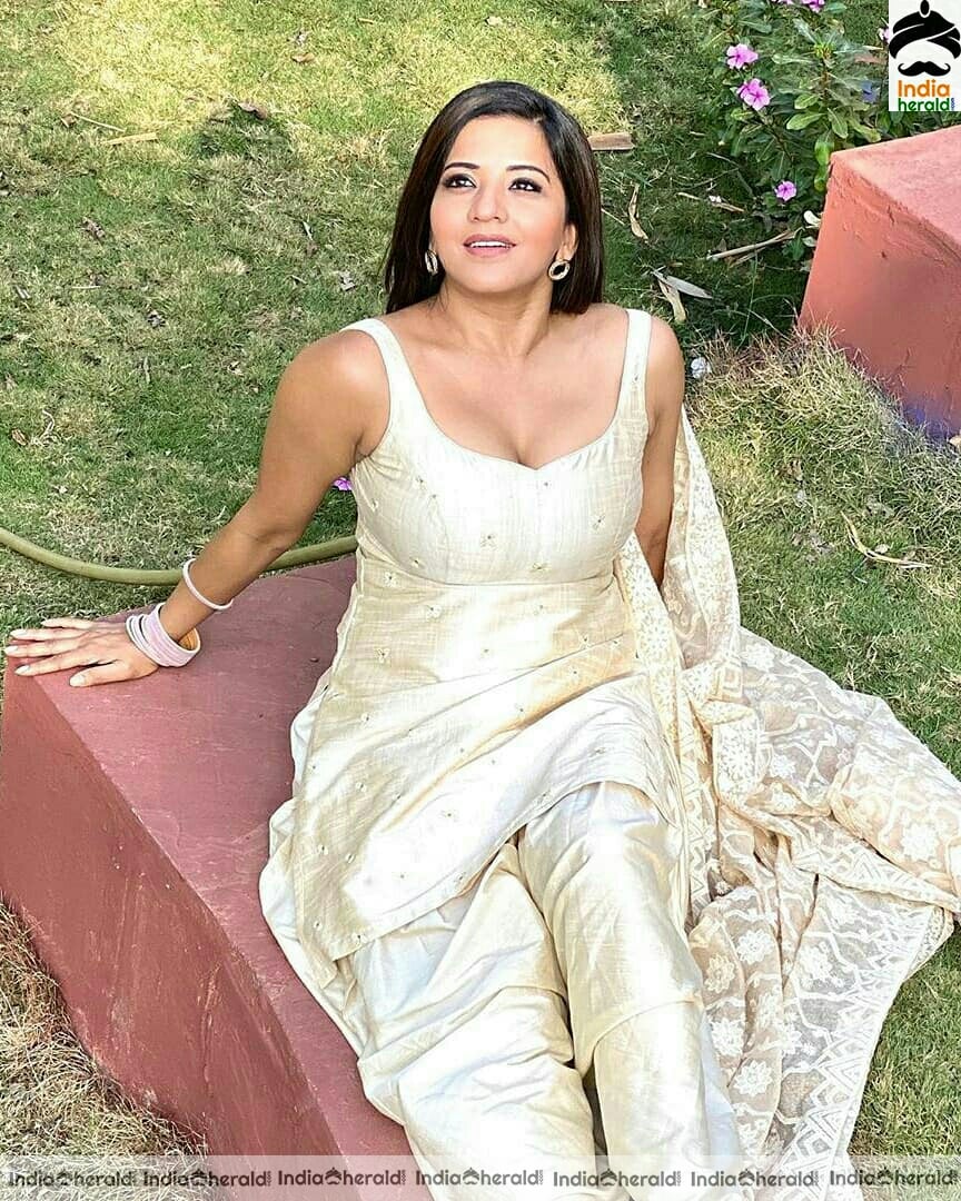 Monalisa Hot Compilation Photo Stills