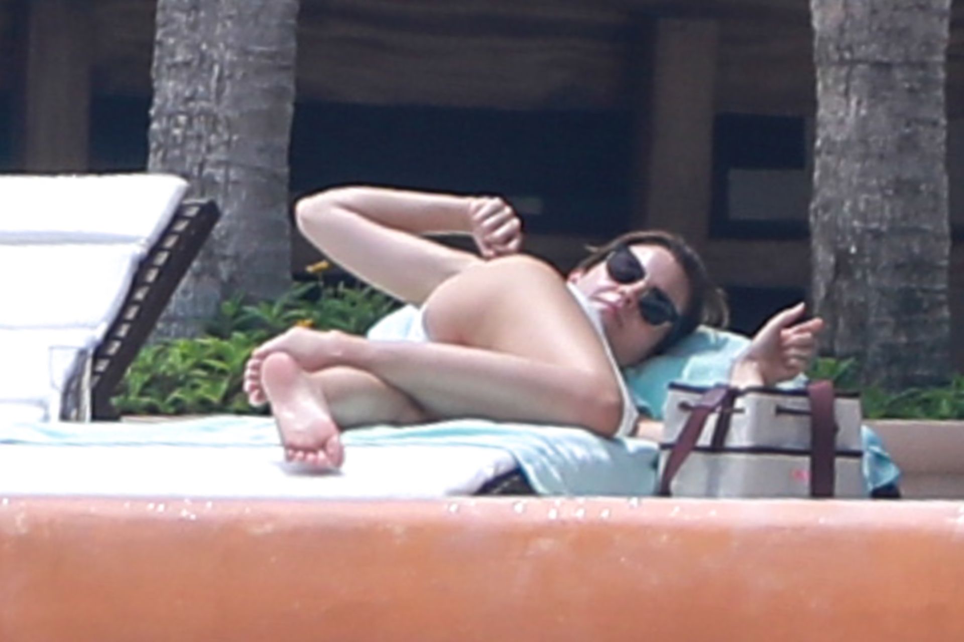 More Than 30 Photos Of Harry Potter Girl Emma Watson Caught In Bikini