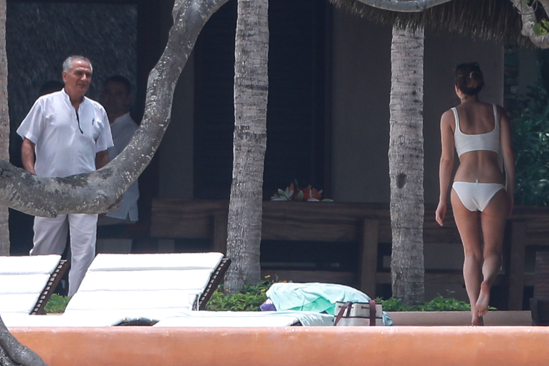 More Than 30 Photos Of Harry Potter Girl Emma Watson Caught In Bikini