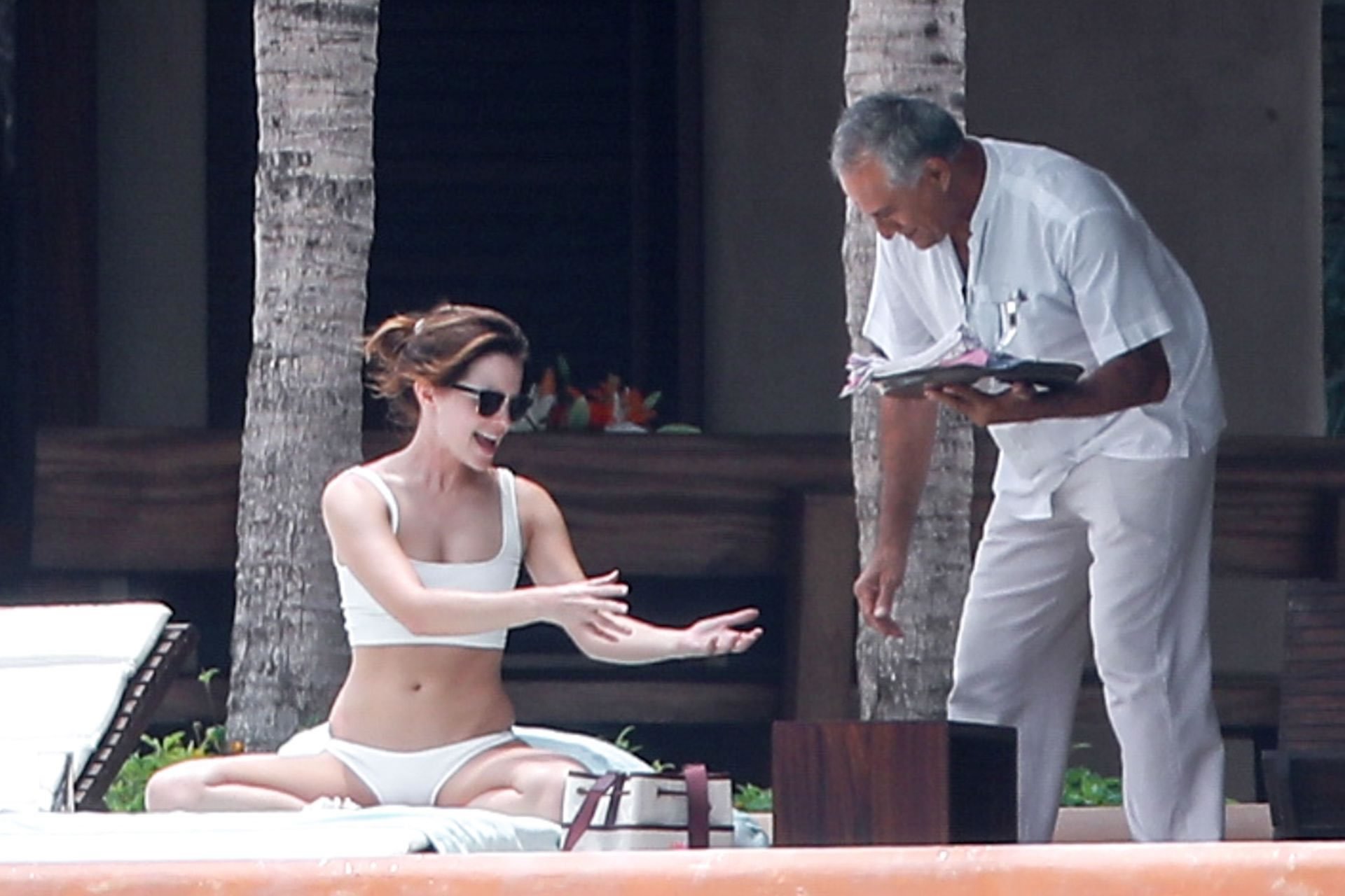 More Than 30 Photos Of Harry Potter Girl Emma Watson Caught In Bikini