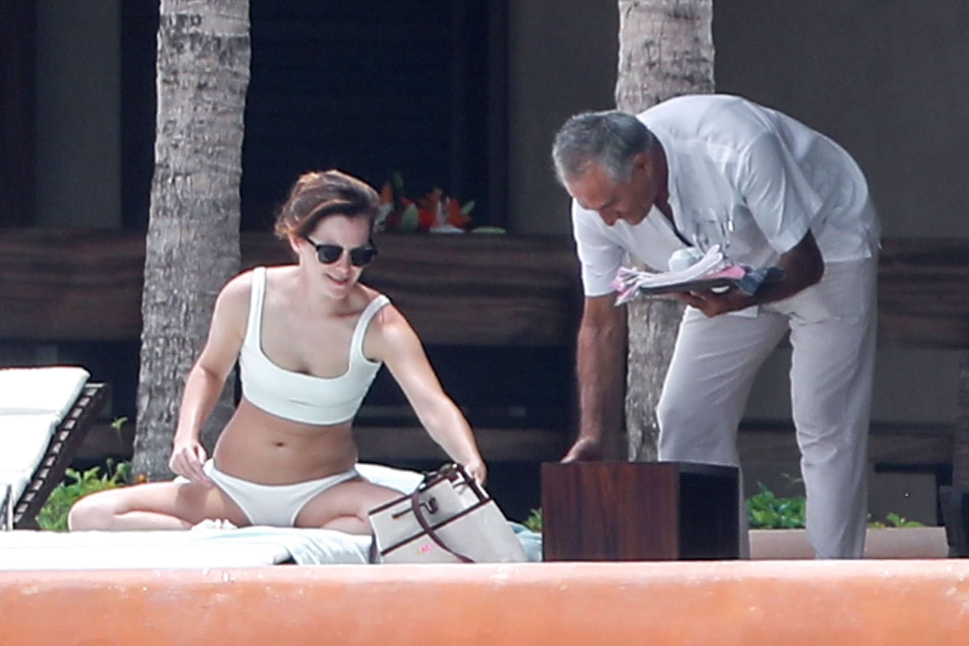 More Than 30 Photos Of Harry Potter Girl Emma Watson Caught In Bikini