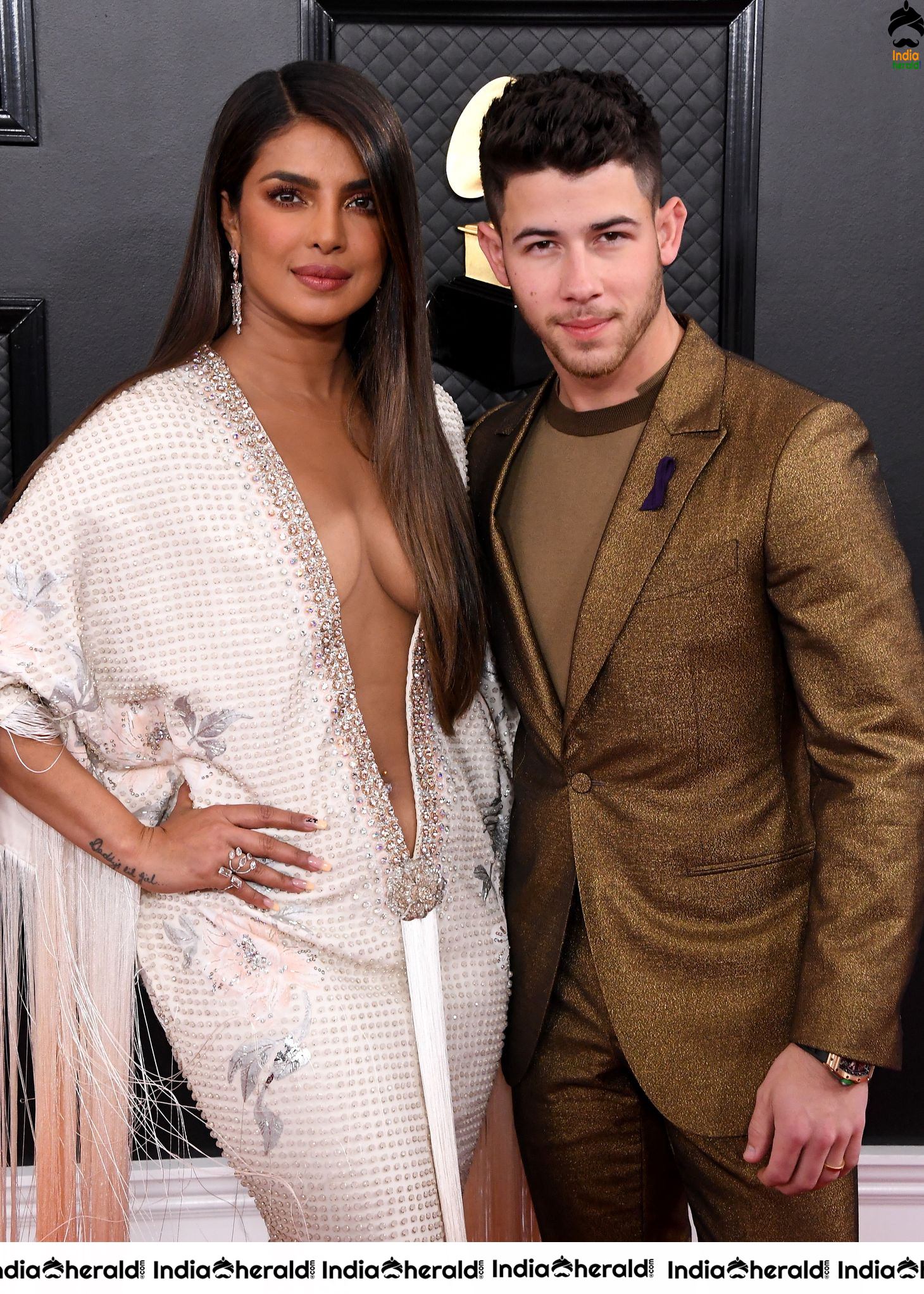 More Unseen Hot Sizzling Clicks of Priyanka Chopra from Grammys Set 1