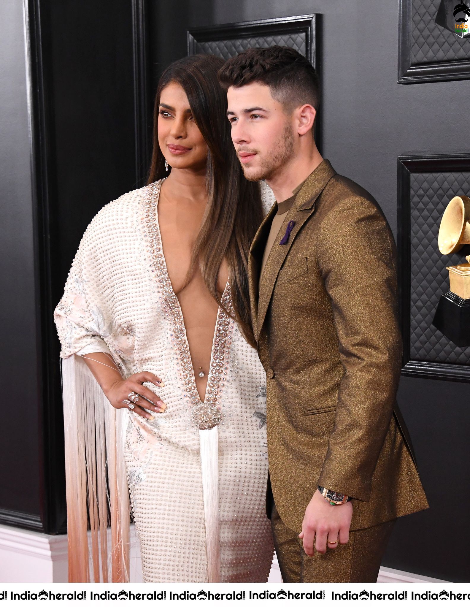 More Unseen Hot Sizzling Clicks of Priyanka Chopra from Grammys Set 1