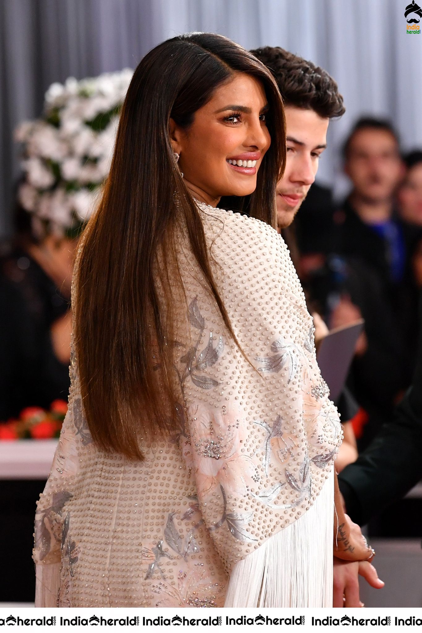 More Unseen Hot Sizzling Clicks of Priyanka Chopra from Grammys Set 2