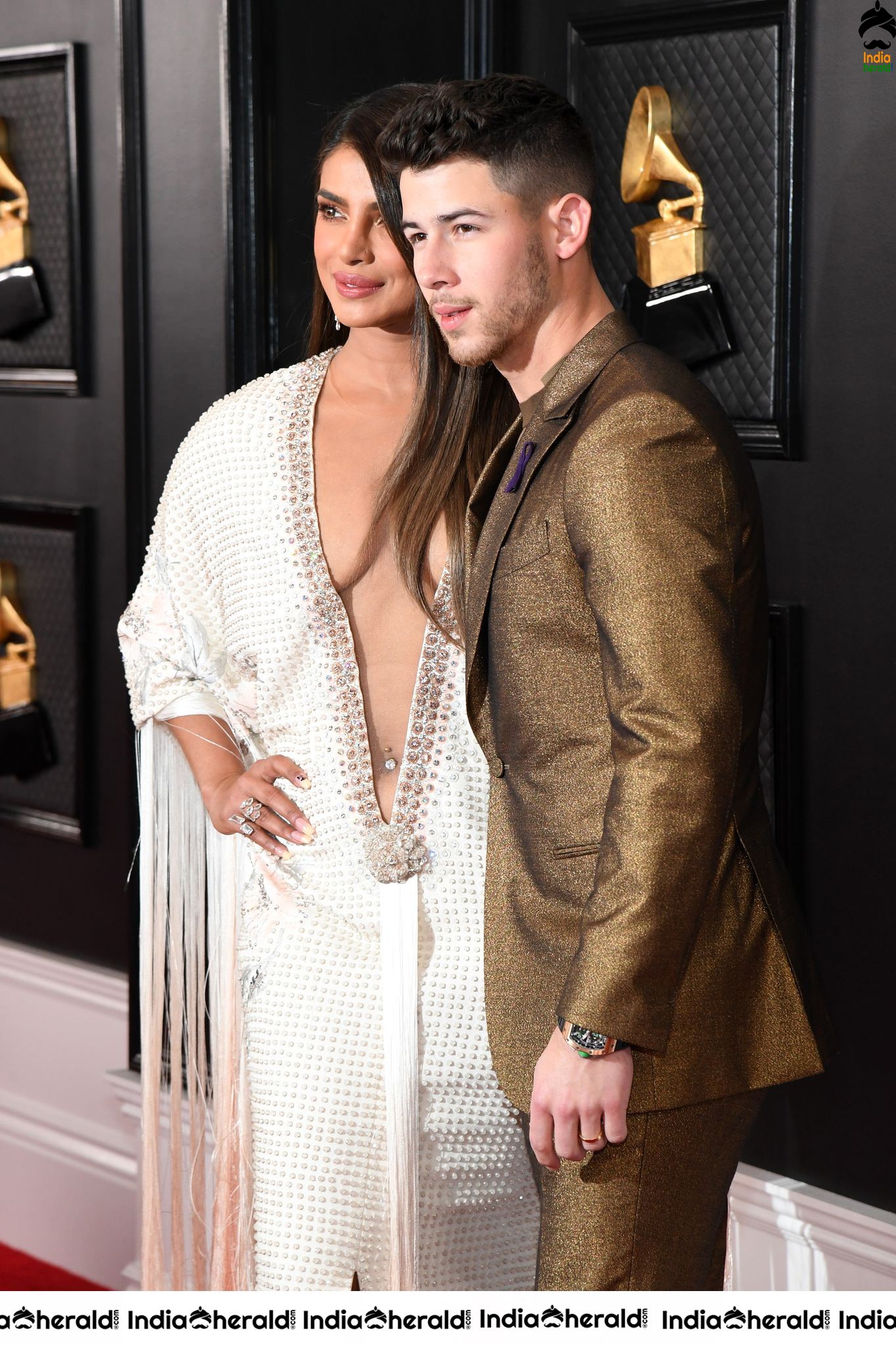 More Unseen Hot Sizzling Clicks of Priyanka Chopra from Grammys Set 2