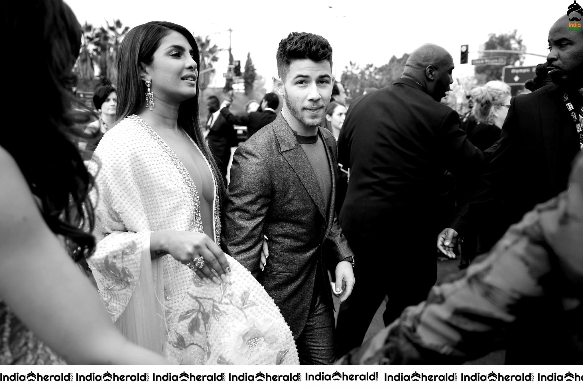 More Unseen Hot Sizzling Clicks of Priyanka Chopra from Grammys Set 2