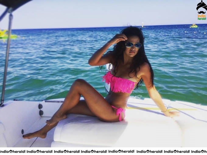Natasa Stankovic Hot Exposing Bikini Photos