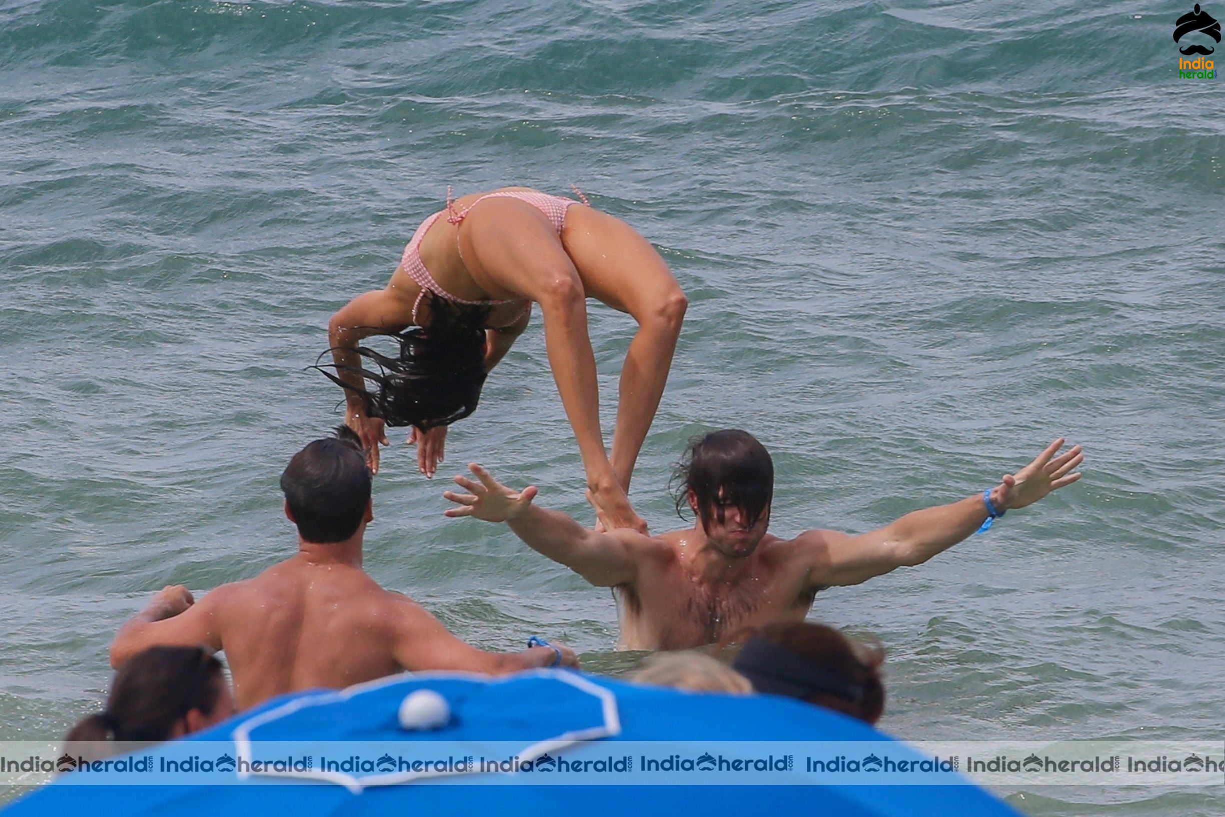 Nina Dobrev Damn Hot And Sexy In Bikini With Her Boyfriend At Maui Set 1