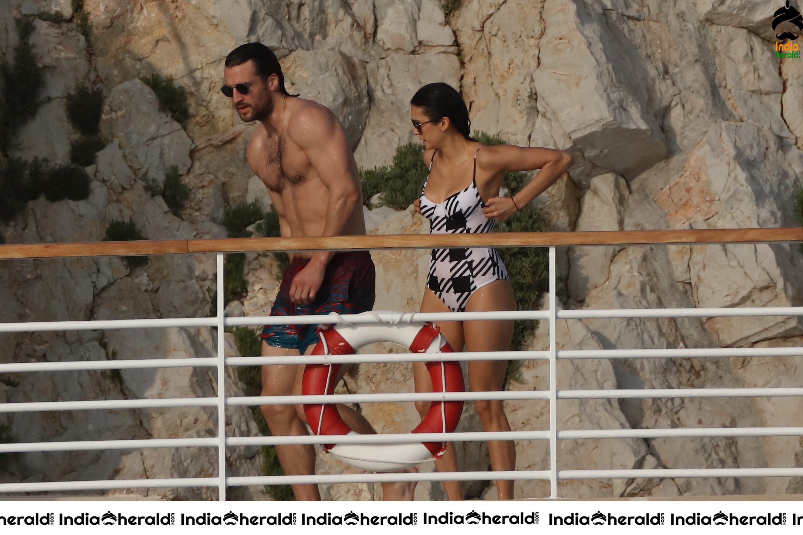 Nina Dobrev Kissing her Boyfriend and Caught while enjoying in Bikini Set 1