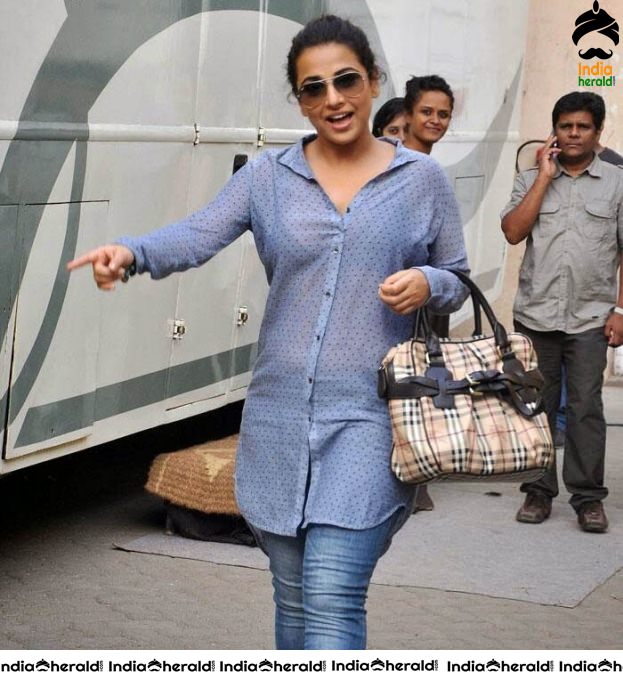 Oops Badly Timed Hot Photos of Actresses Set 3