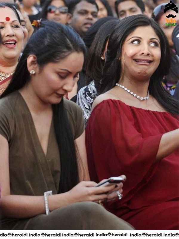 Oops Badly Timed Hot Photos of Actresses Set 4