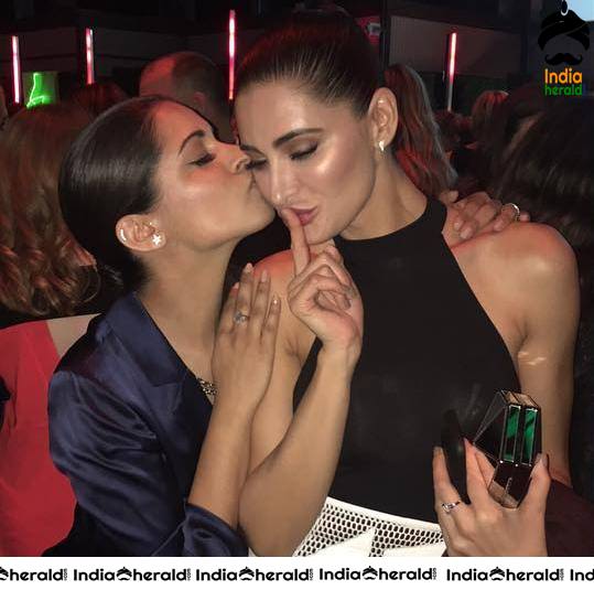 Oops Badly Timed Hot Photos of Actresses Set 5