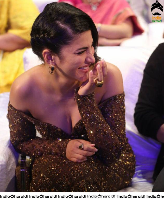 Oops Badly Timed Hot Photos of Actresses Set 5