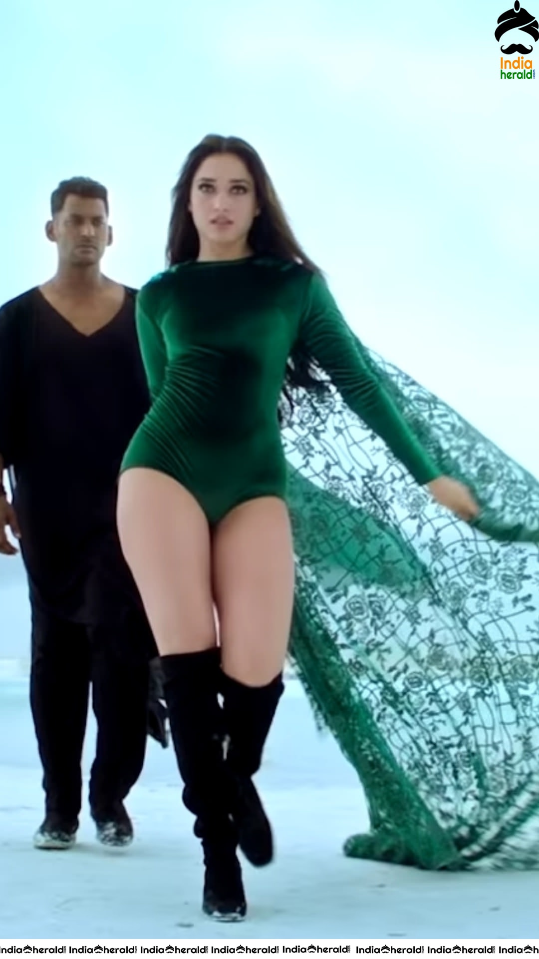 Oops Tamanna Bum Exposed Unexpected in a Tight Dress Hot Photos Set 2