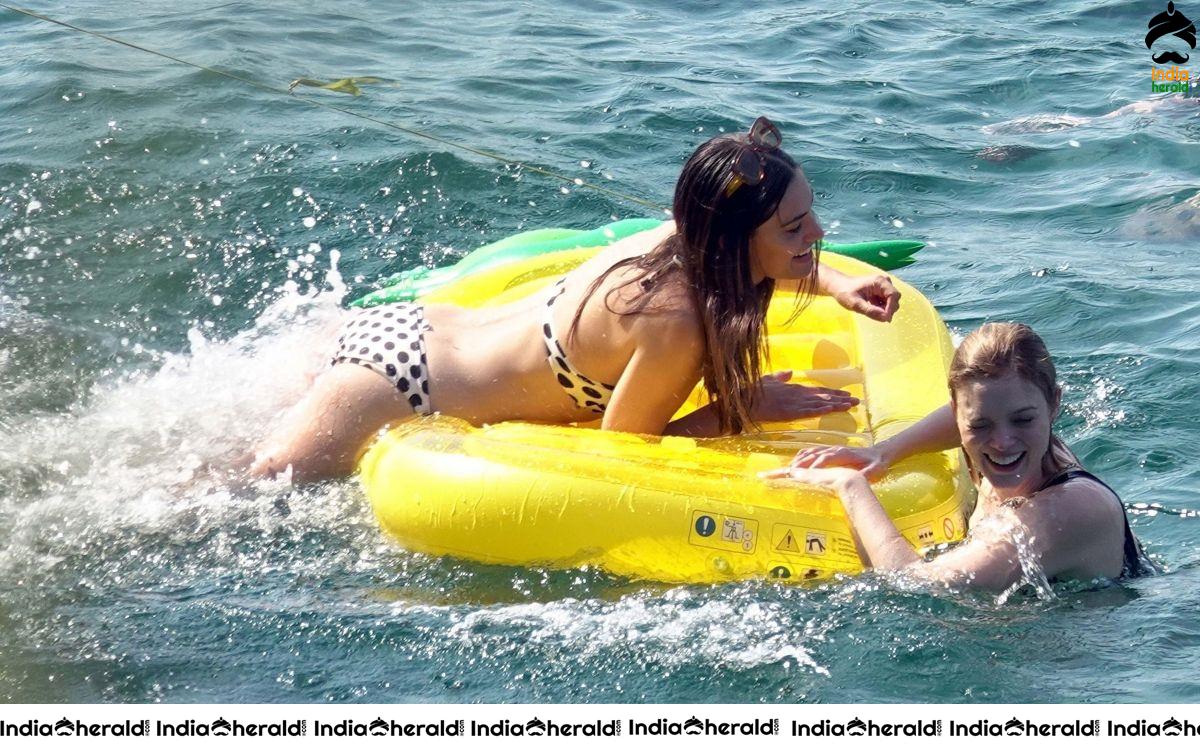 Phoebe Tonkin caught in Bikini on her Vacation in Capri