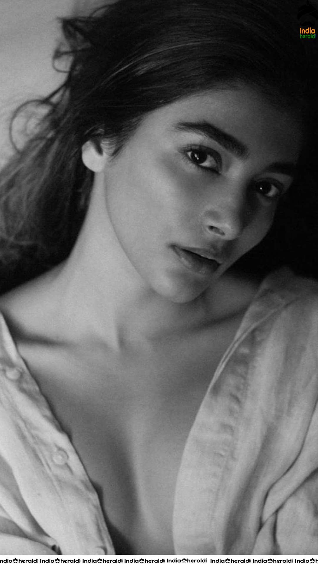 Pooja Hegde Flaunts her Curvaceous Hot Body and Exposes her Teasing Assets  in these Photos Set 1