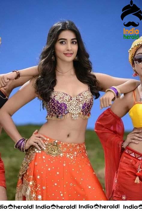 Pooja Hegde Flaunts her Curvaceous Hot Body and Exposes her Teasing Assets in these Photos Set 2