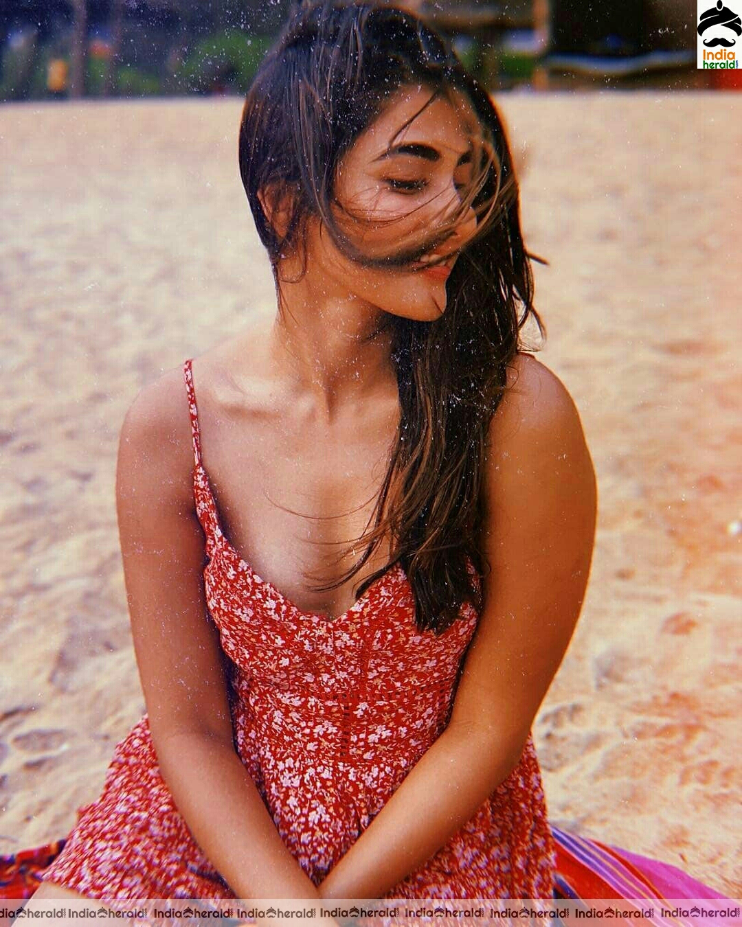 Pooja Hegde Hot Sizzling Stills