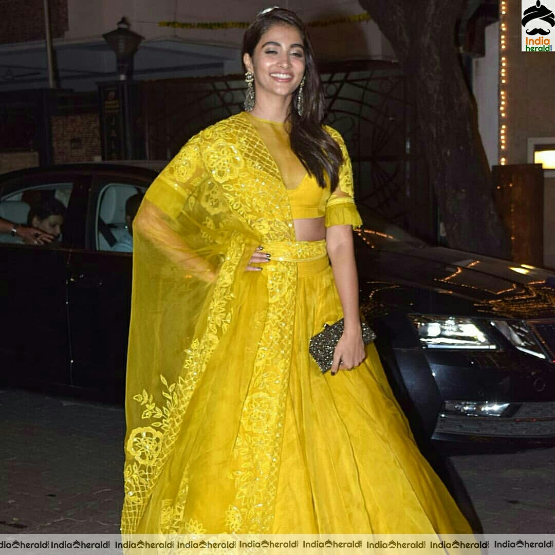 Pooja Hegde looking super hot in Yellow Cleavage baring choli
