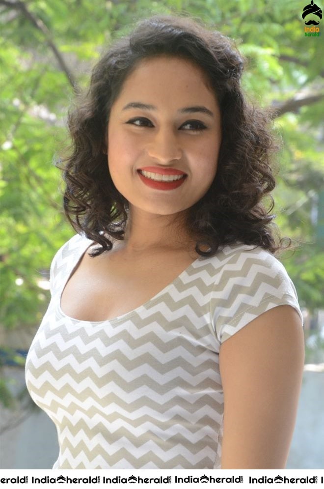 Pooja Ramachandran Will give Lustful Desires in these Sizzling Hot Photos Set 2