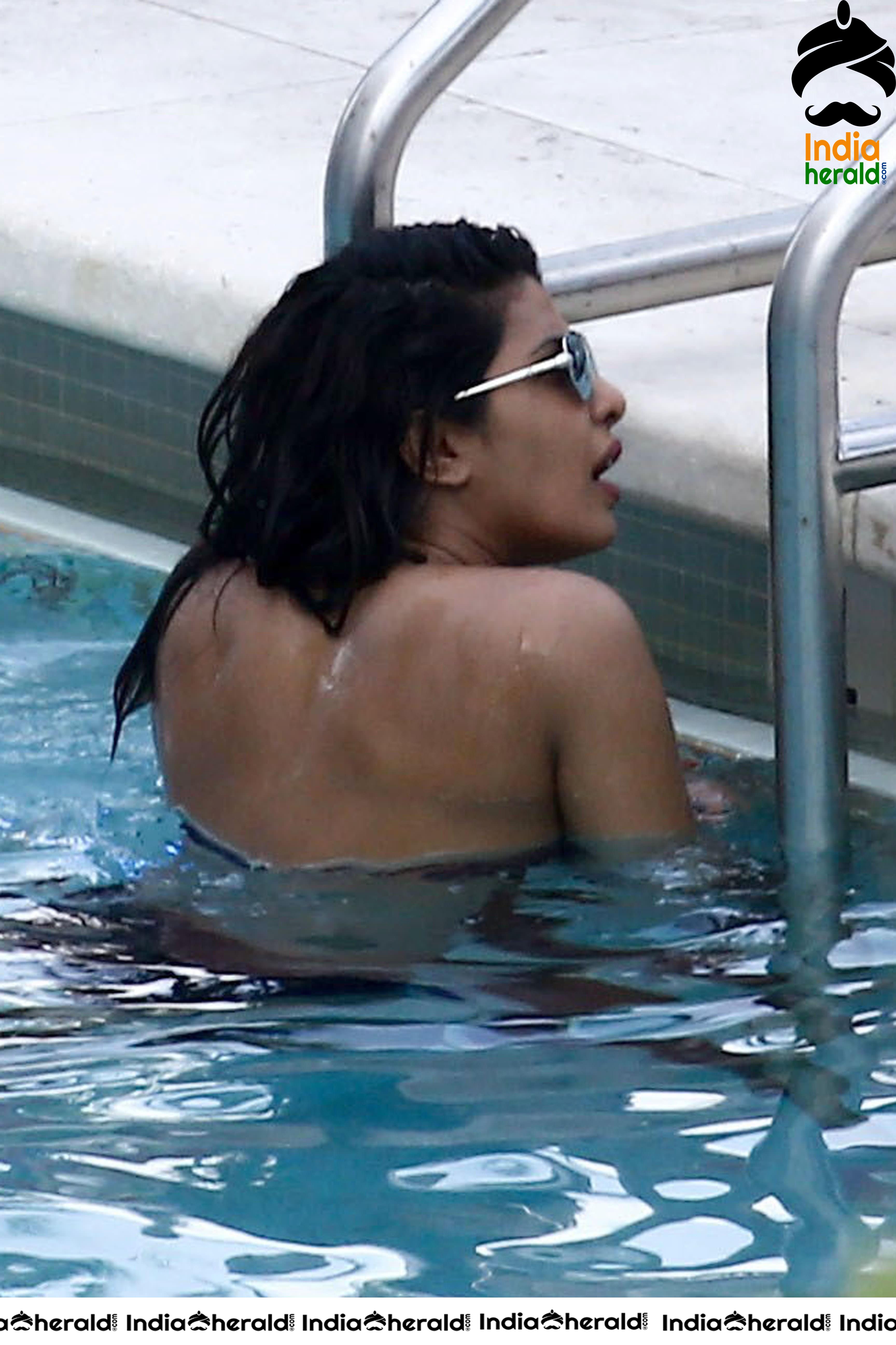 Priyanka Chopra HD Photos in Two Piece Bikini Exposing her Booty Set 1