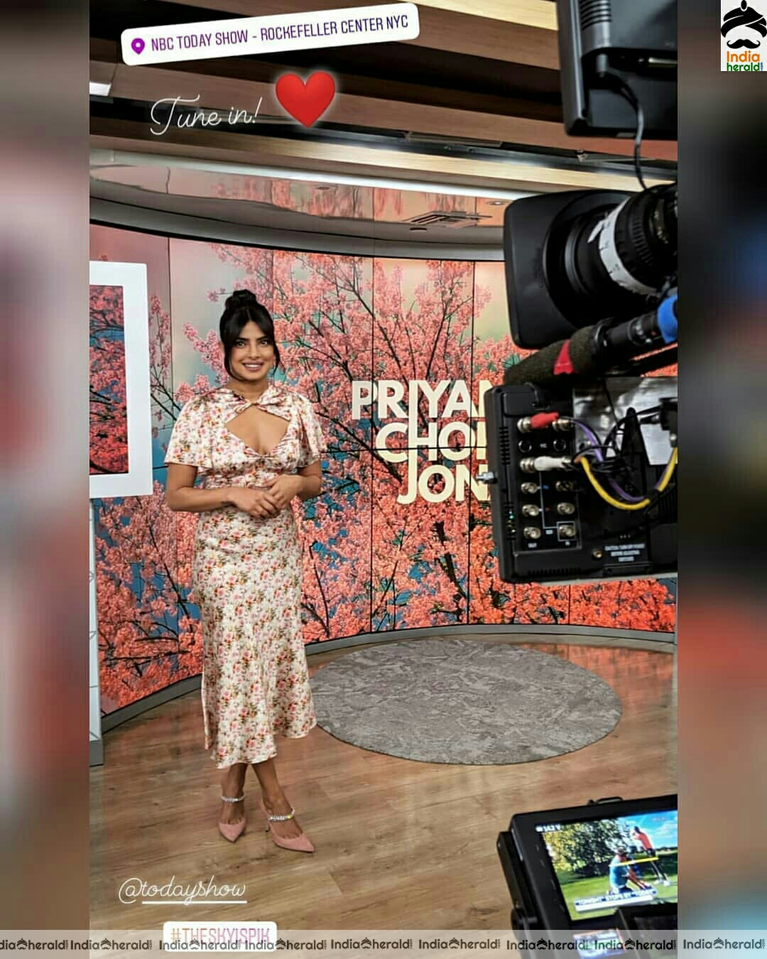 Priyanka Chopra Hot Cleavage Show During A TV Interview