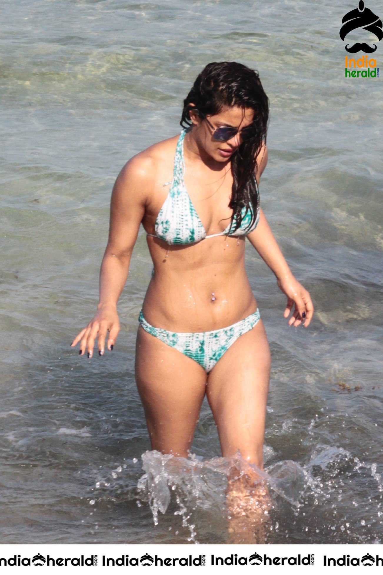 Priyanka Chopra In a bikini at a beach in Miami Set 1