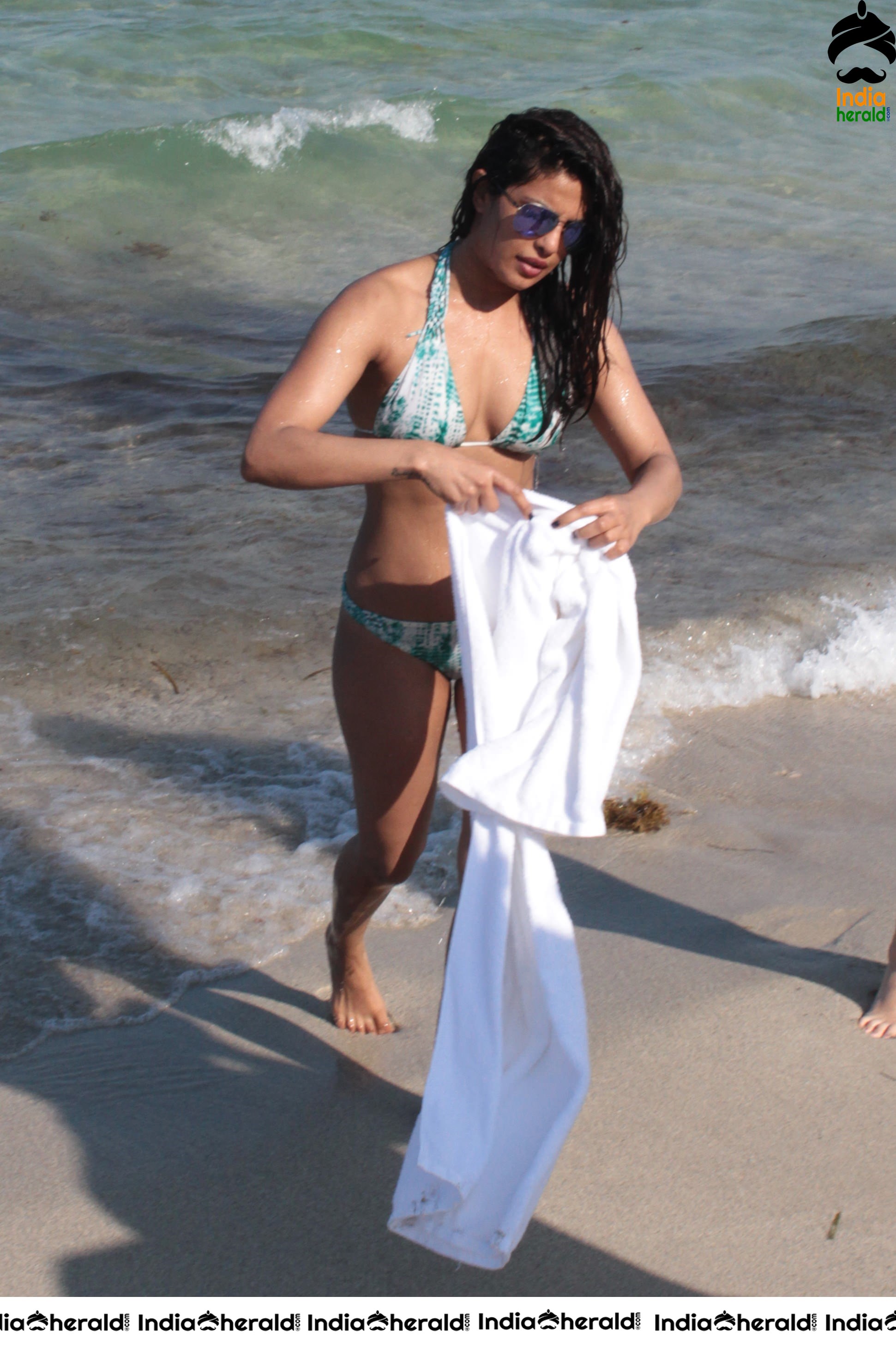 Priyanka Chopra In a bikini at a beach in Miami Set 1