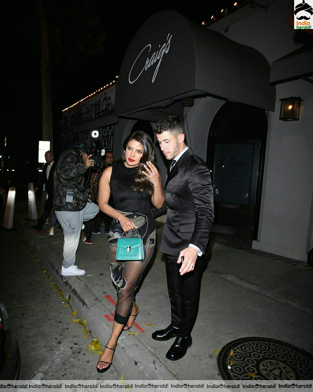 Priyanka Chopra Is Wearing Closed but Open Pants and teases our lust set 2