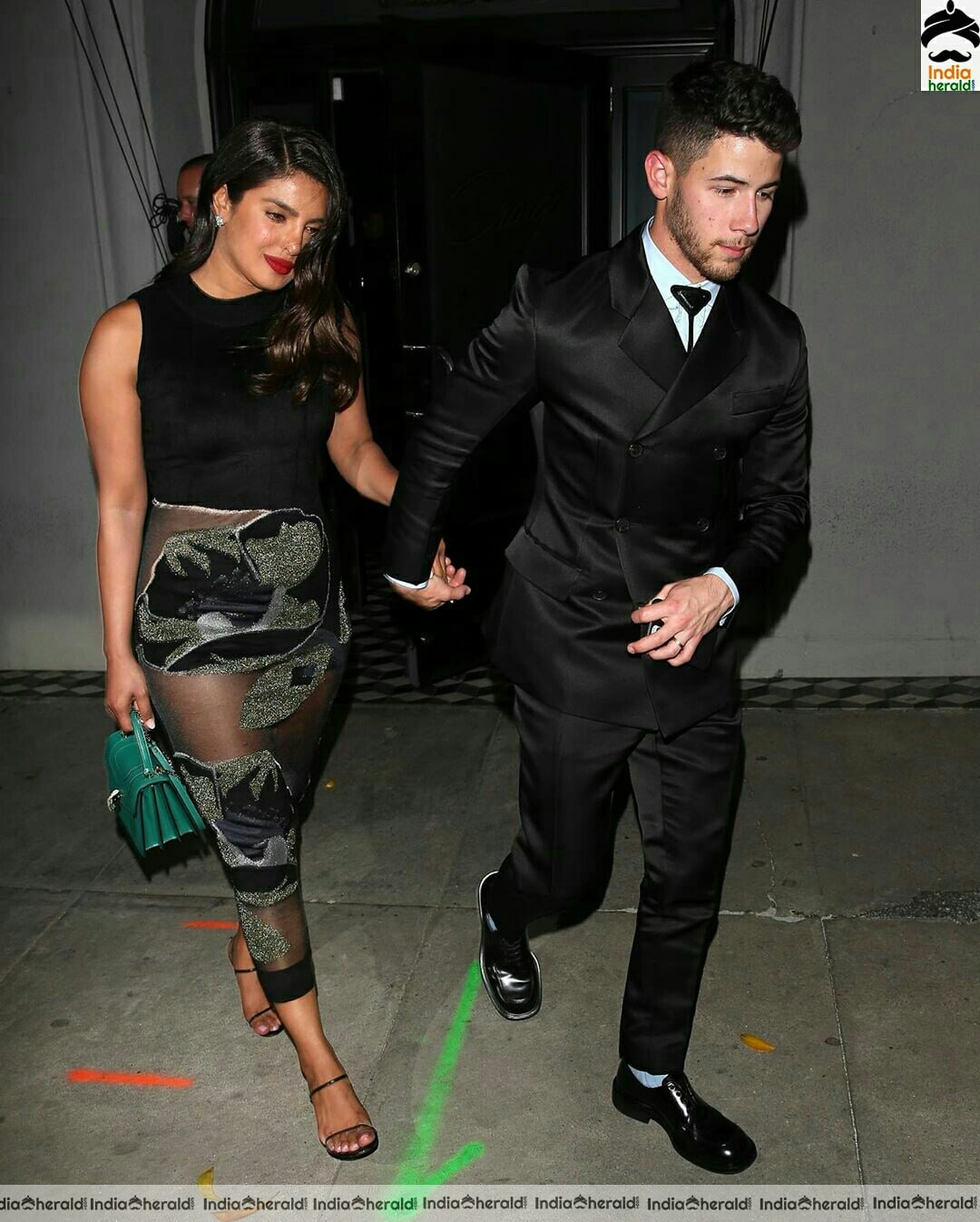 Priyanka Chopra Is Wearing Closed but Open Pants and teases our lust set 2
