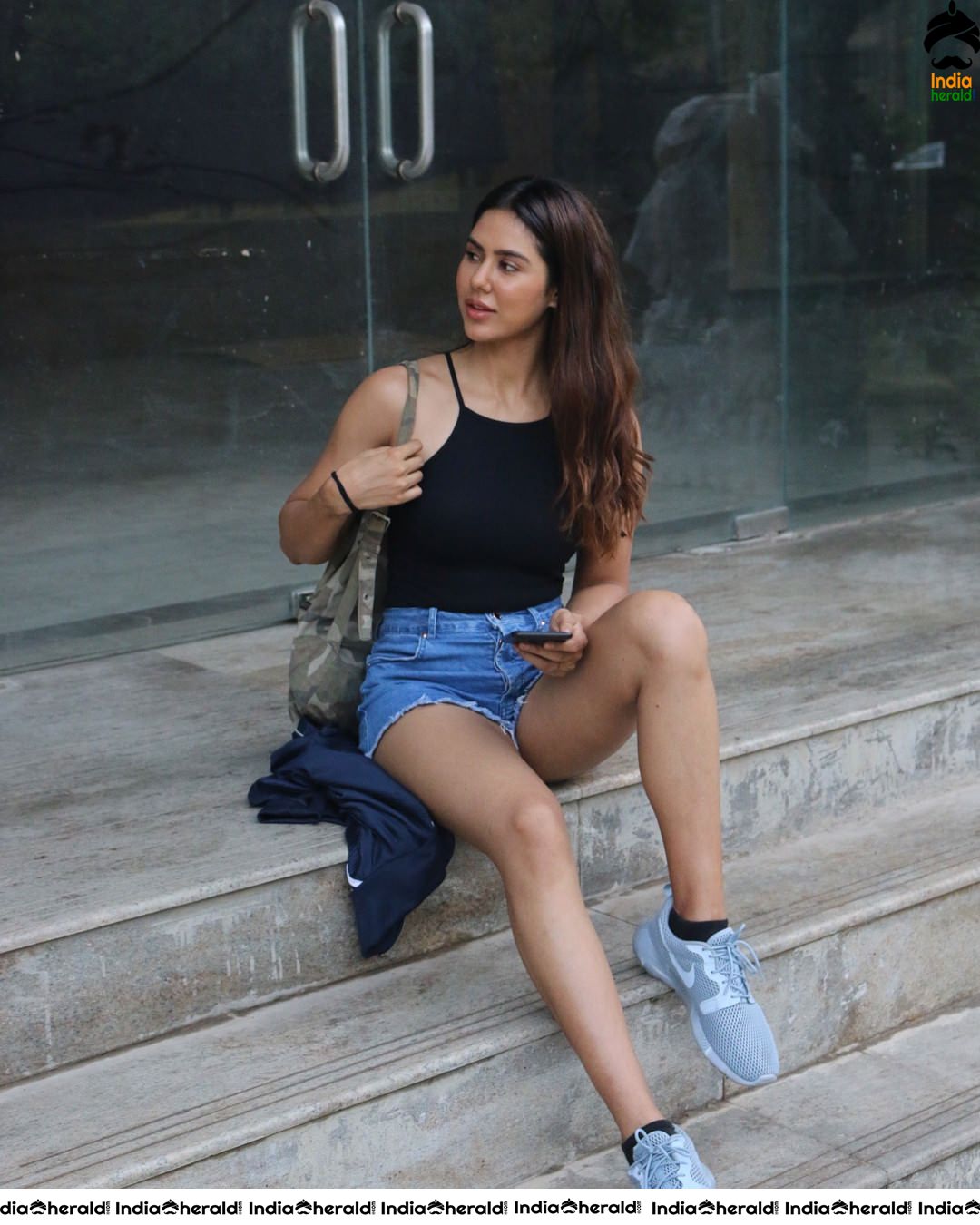 Punjabi Babe Sonam Bajwa Hot Photos Collection Set 1