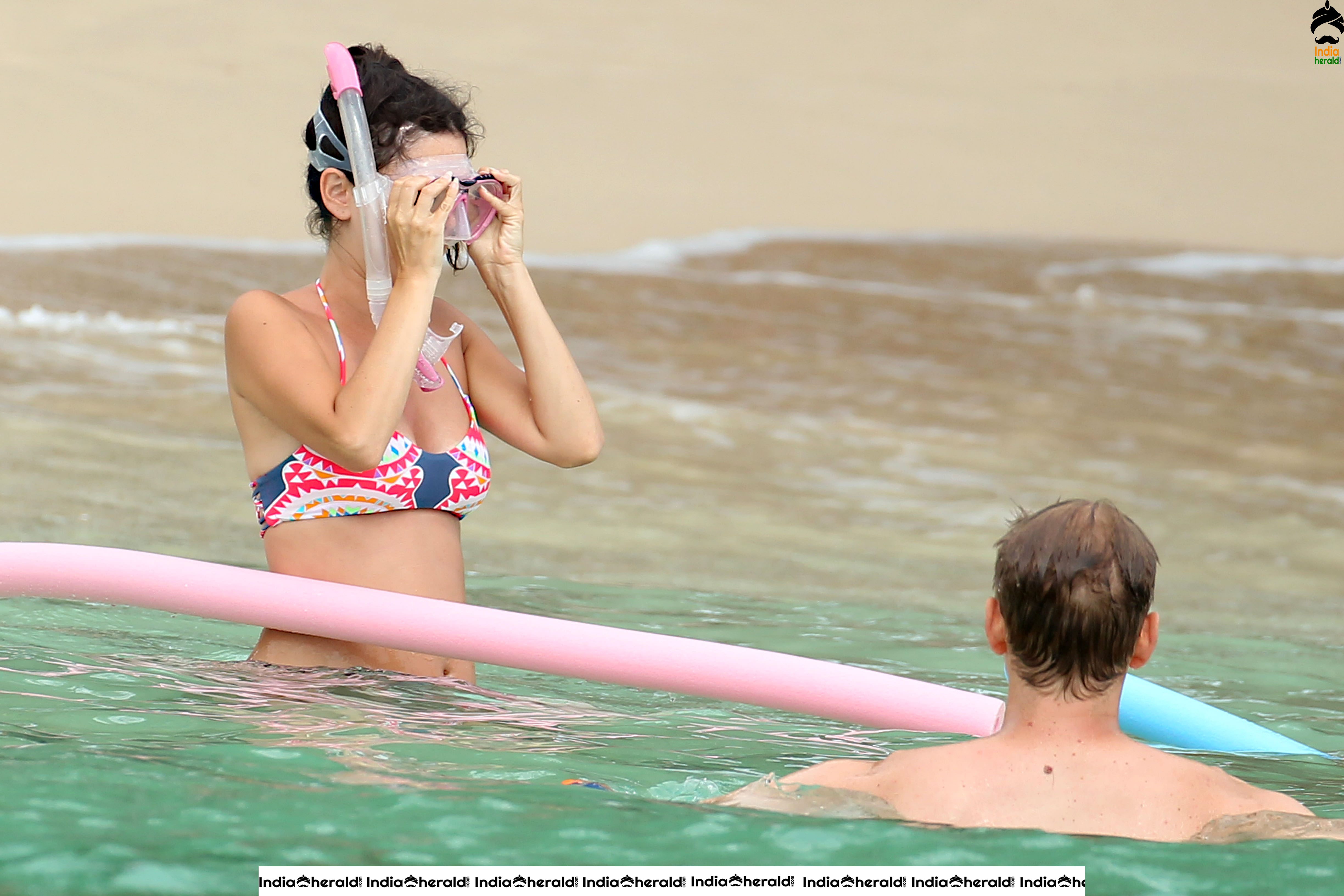 Rachel Bilson Exposing her Hot Body and Bump in Bikini by Beach Side Set 2