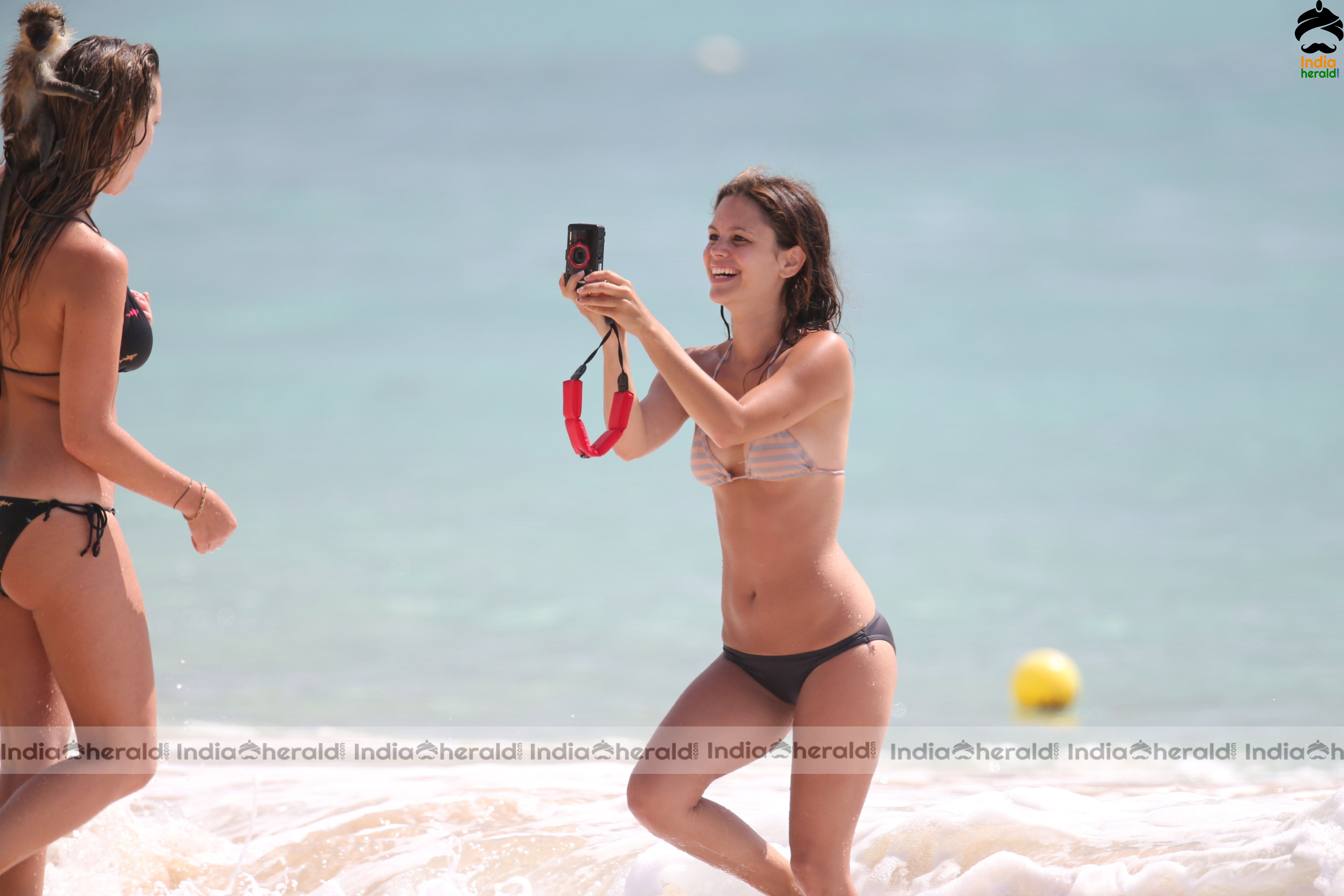 Rachel Bilson Wearing a bikini and Enjoying in Yacht at Barbados Set 1