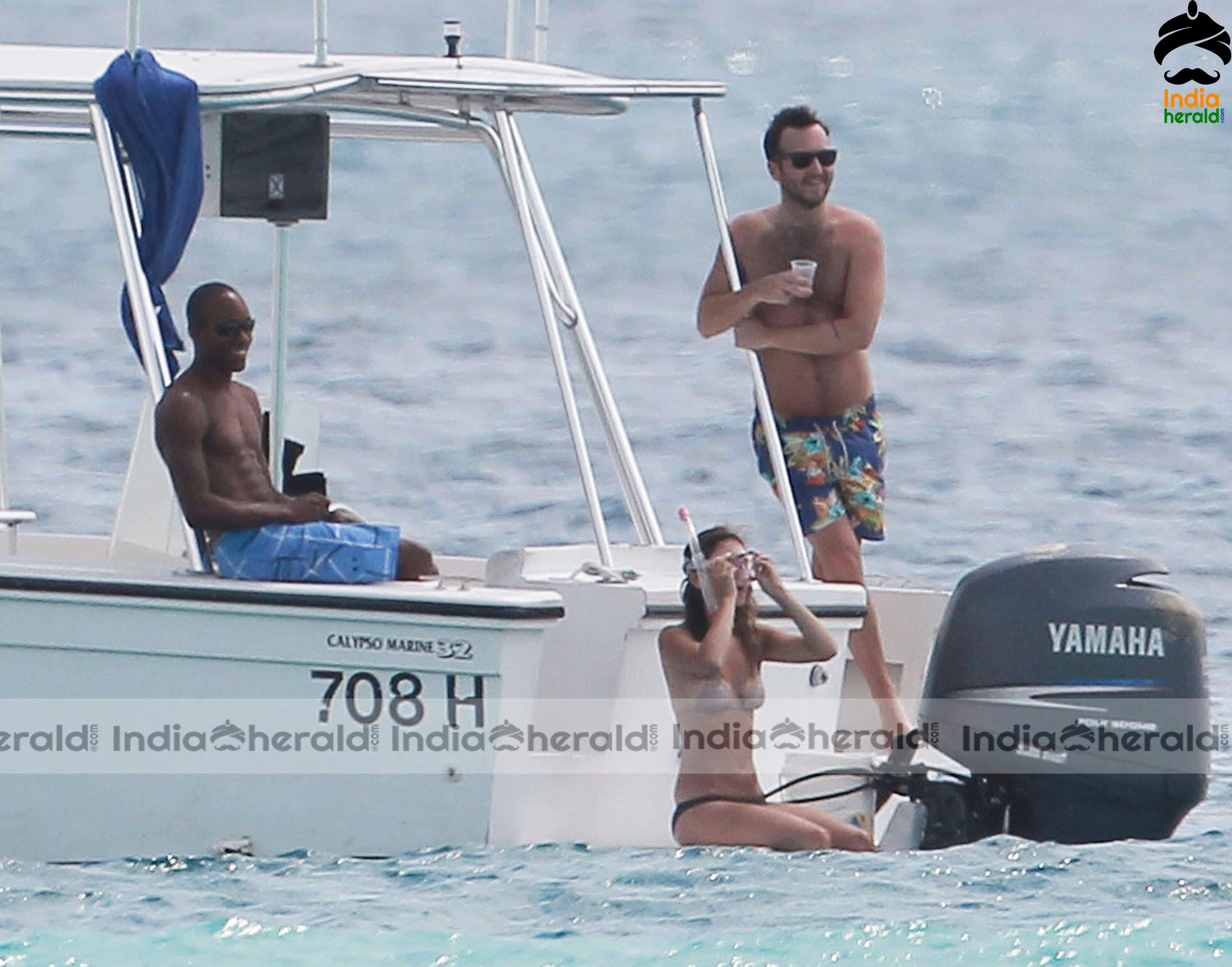 Rachel Bilson Wearing a bikini and Enjoying in Yacht at Barbados Set 4