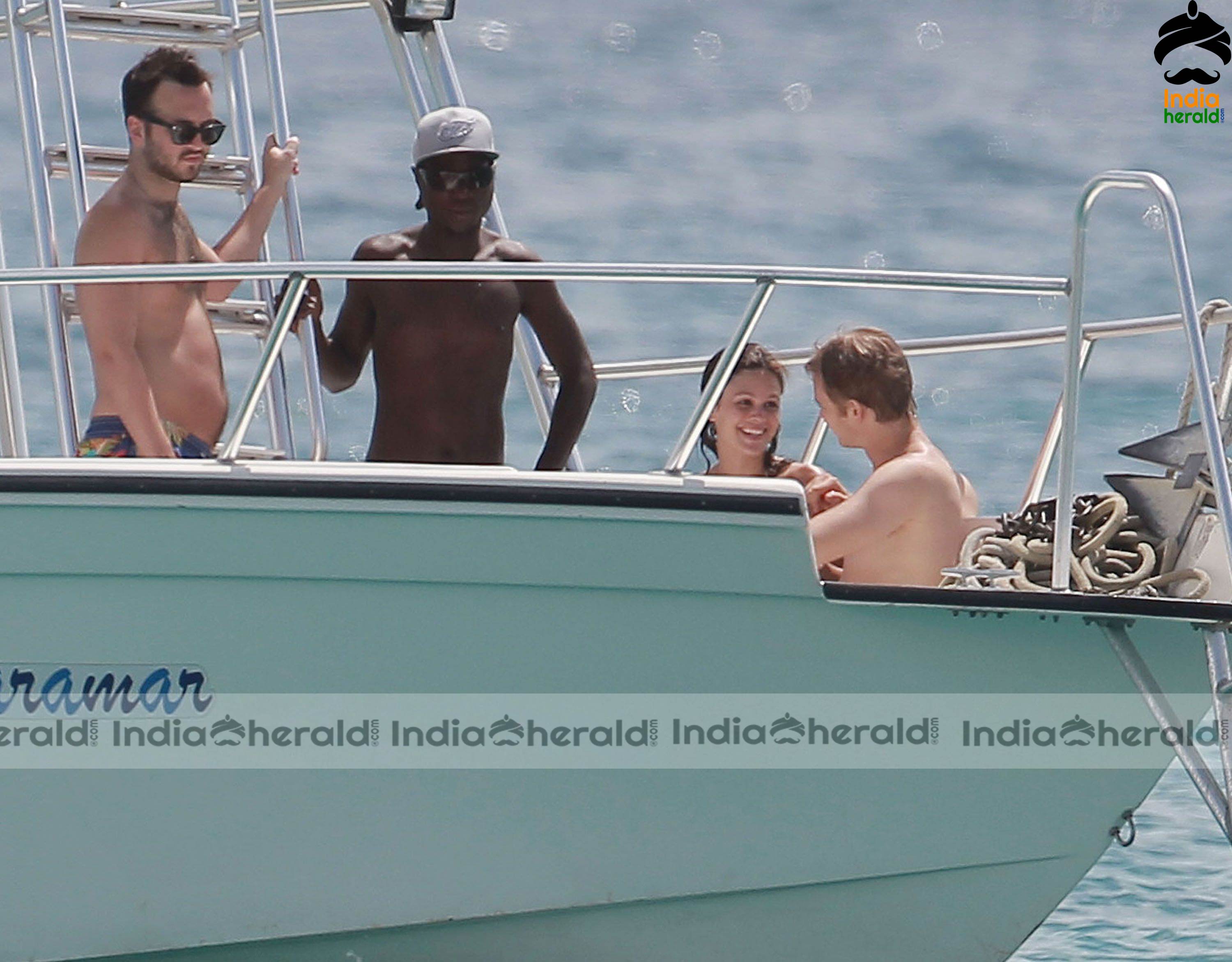 Rachel Bilson Wearing a bikini and Enjoying in Yacht at Barbados Set 4