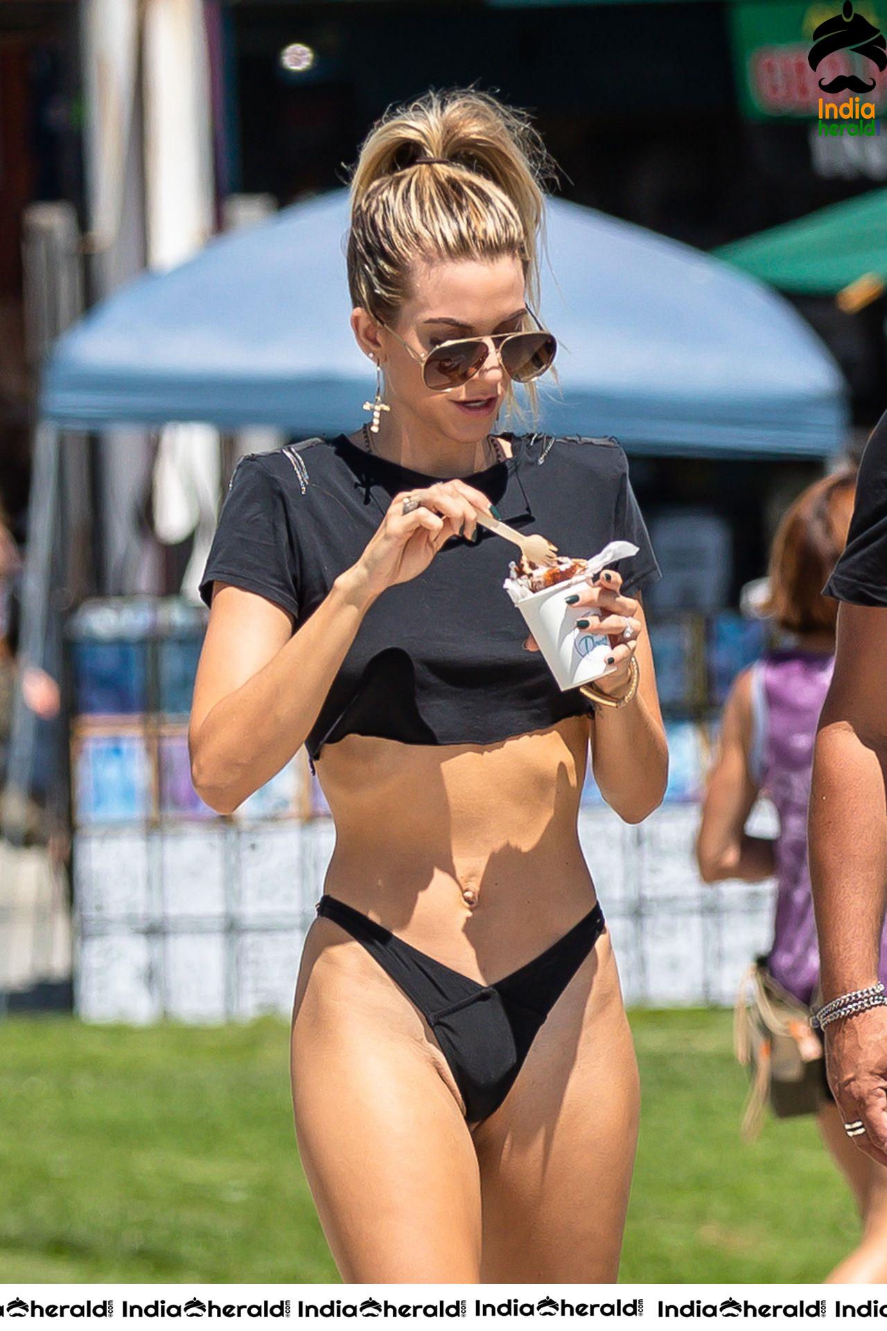 Rachel McCord Caught in Panty at Venice Beach Set 2