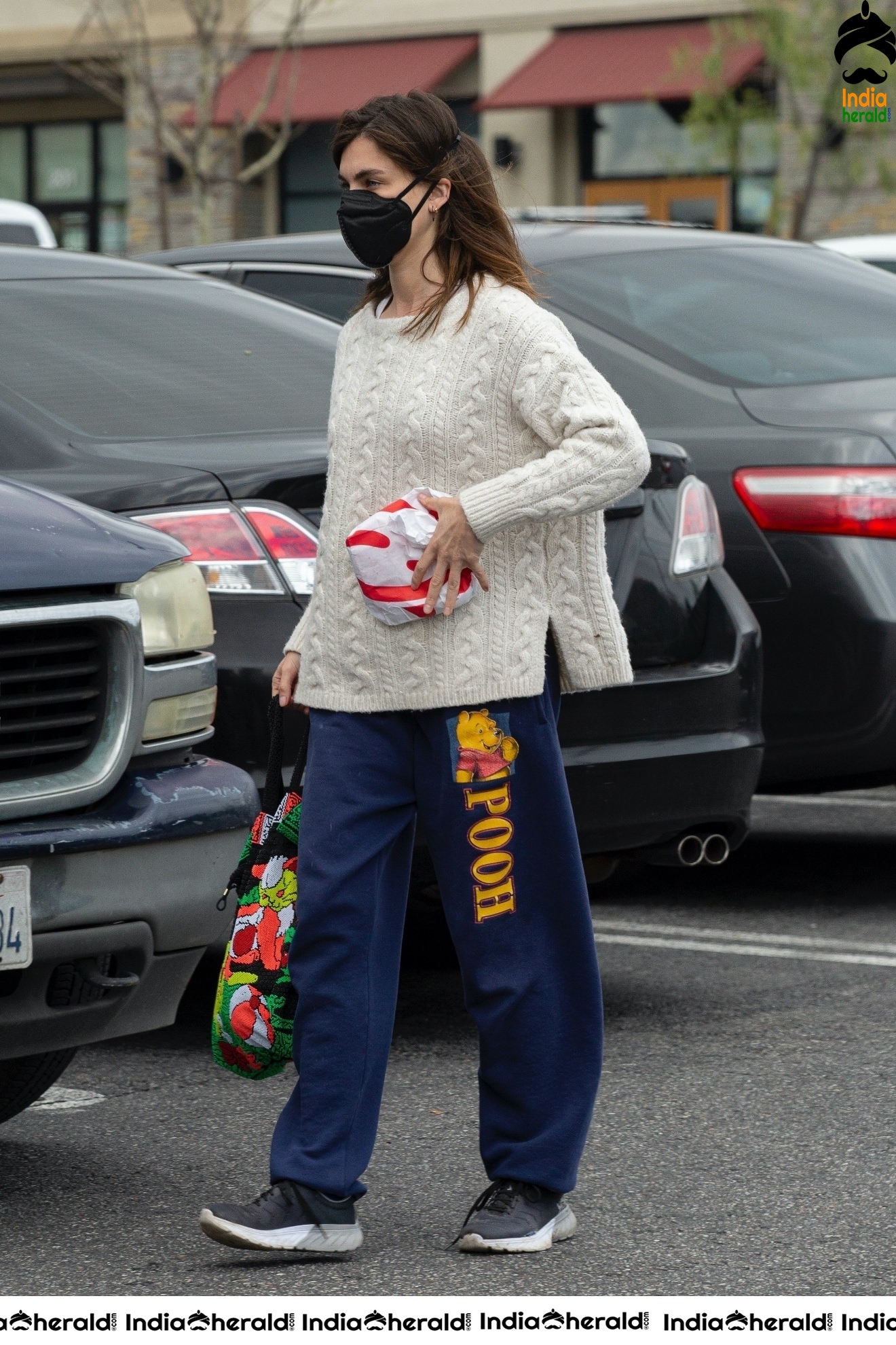 Rainey Qualley looking pretty as she wears mask and seen outside Vons Market in Los Angeles