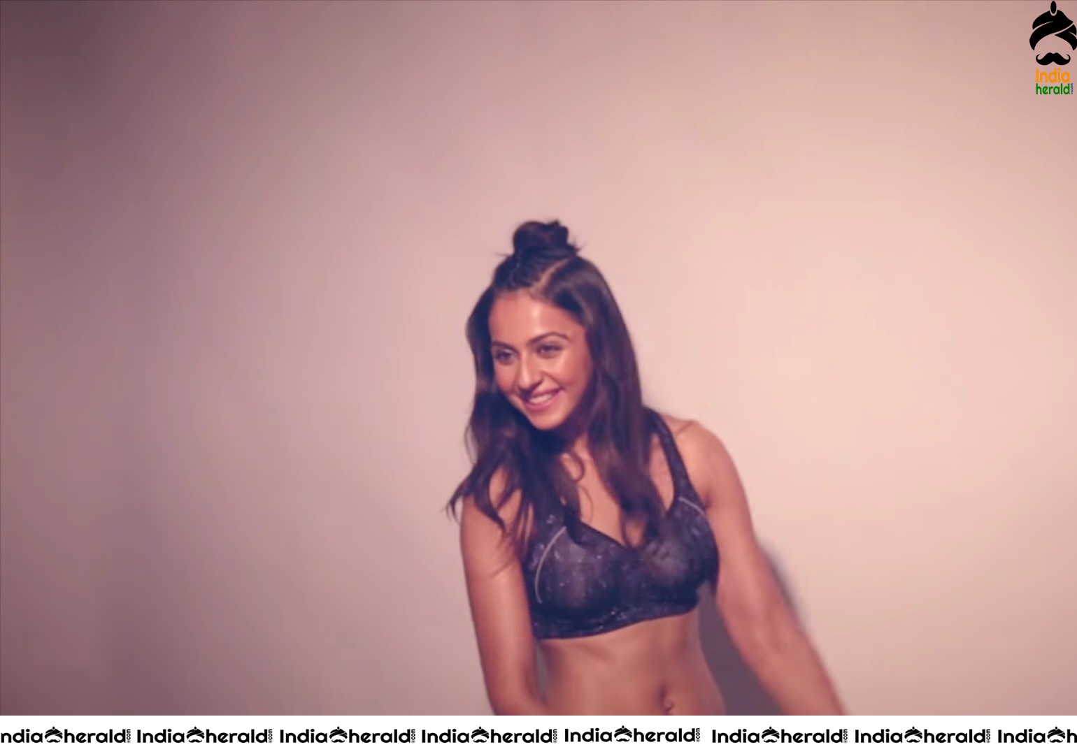 Rakul Preet Hot Unseen Photoshoot in Sports Bra and Spandex Set 1