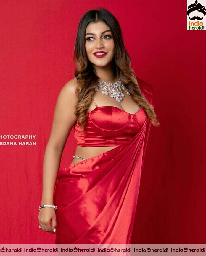 Red Hot Yashika Aannand Recent Sexy Photoshoot