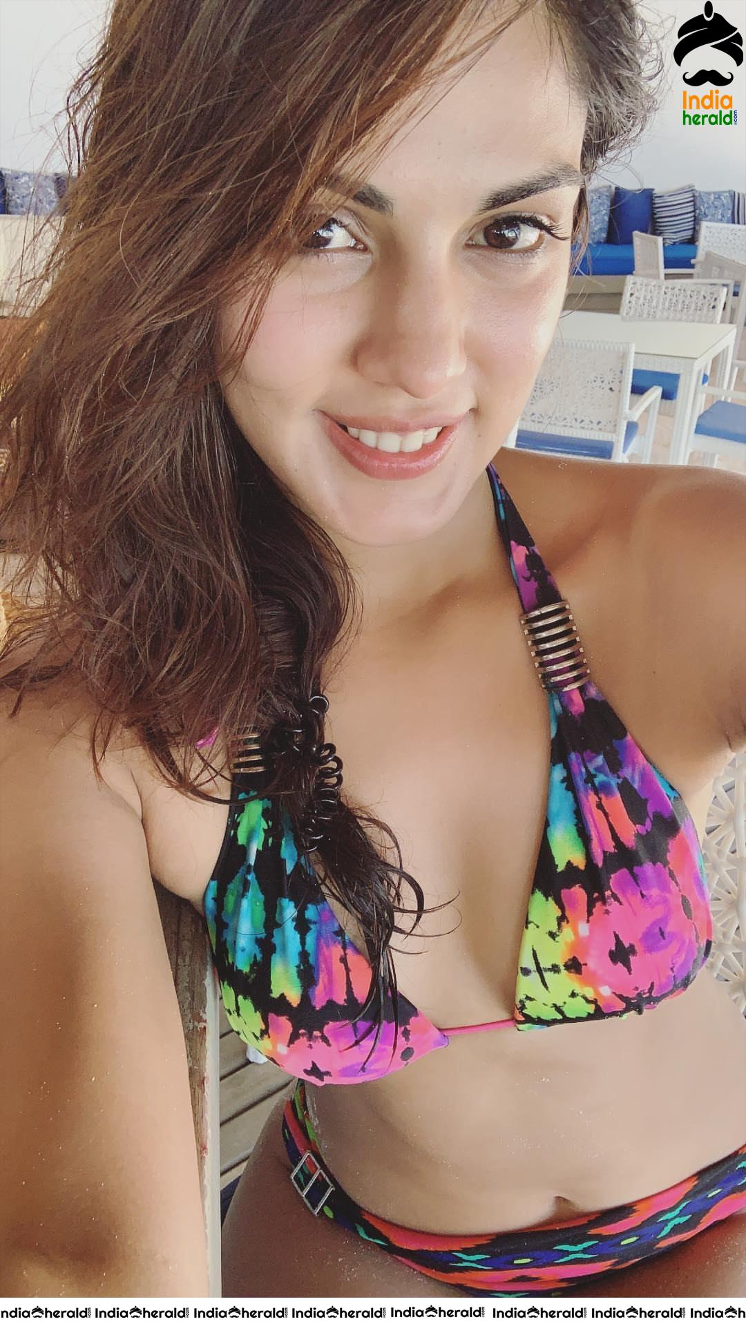 Rhea Chakraborty Exposing her Hot Body in a Brassiere and Undies