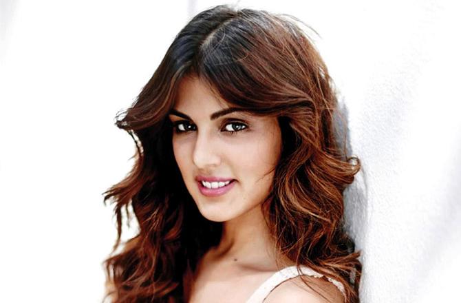 Rhea Chakraborty Hot Sexy Photos