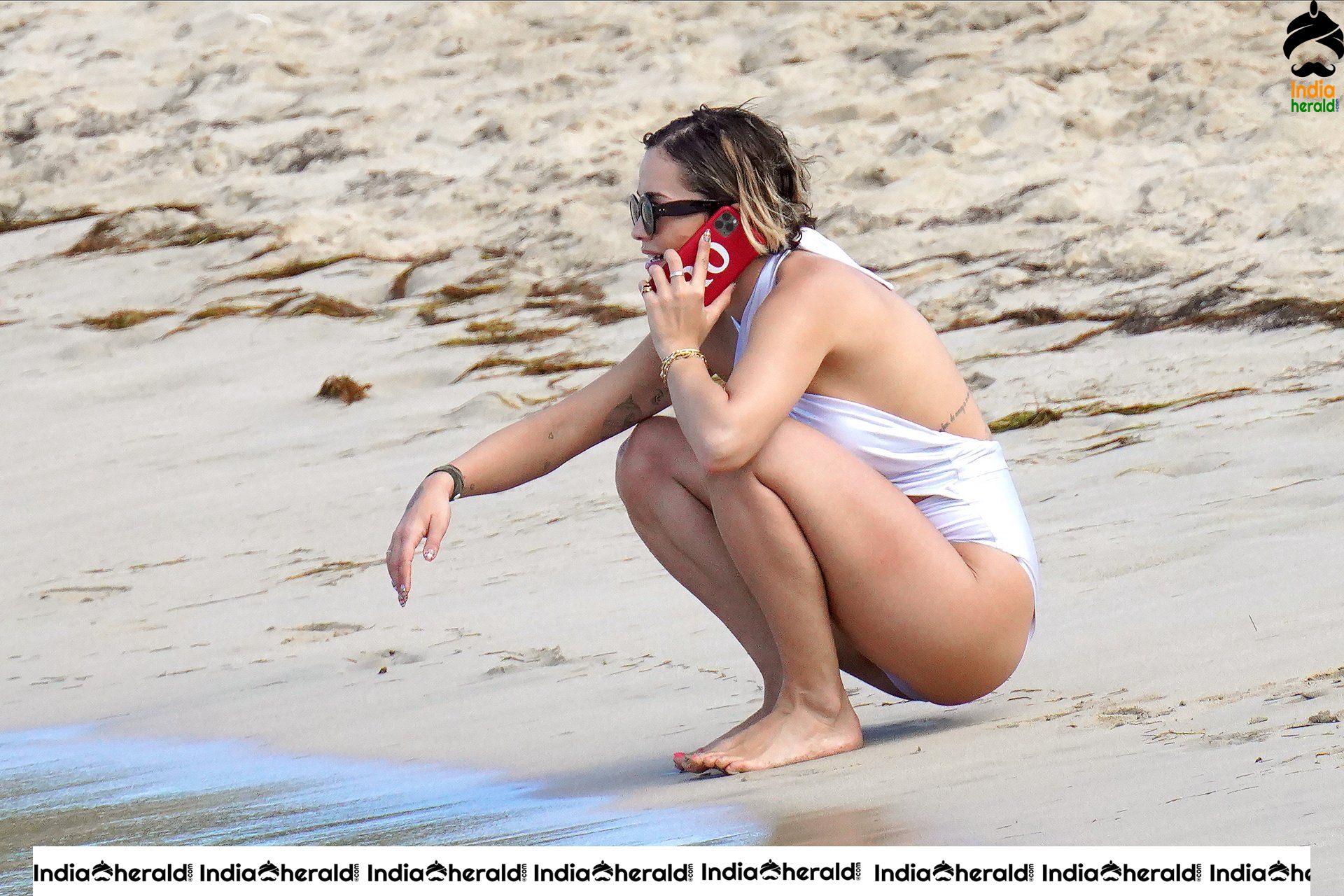 Rita Ora Exposing in Bikini on the beach in Saint Barthelemy Set 2